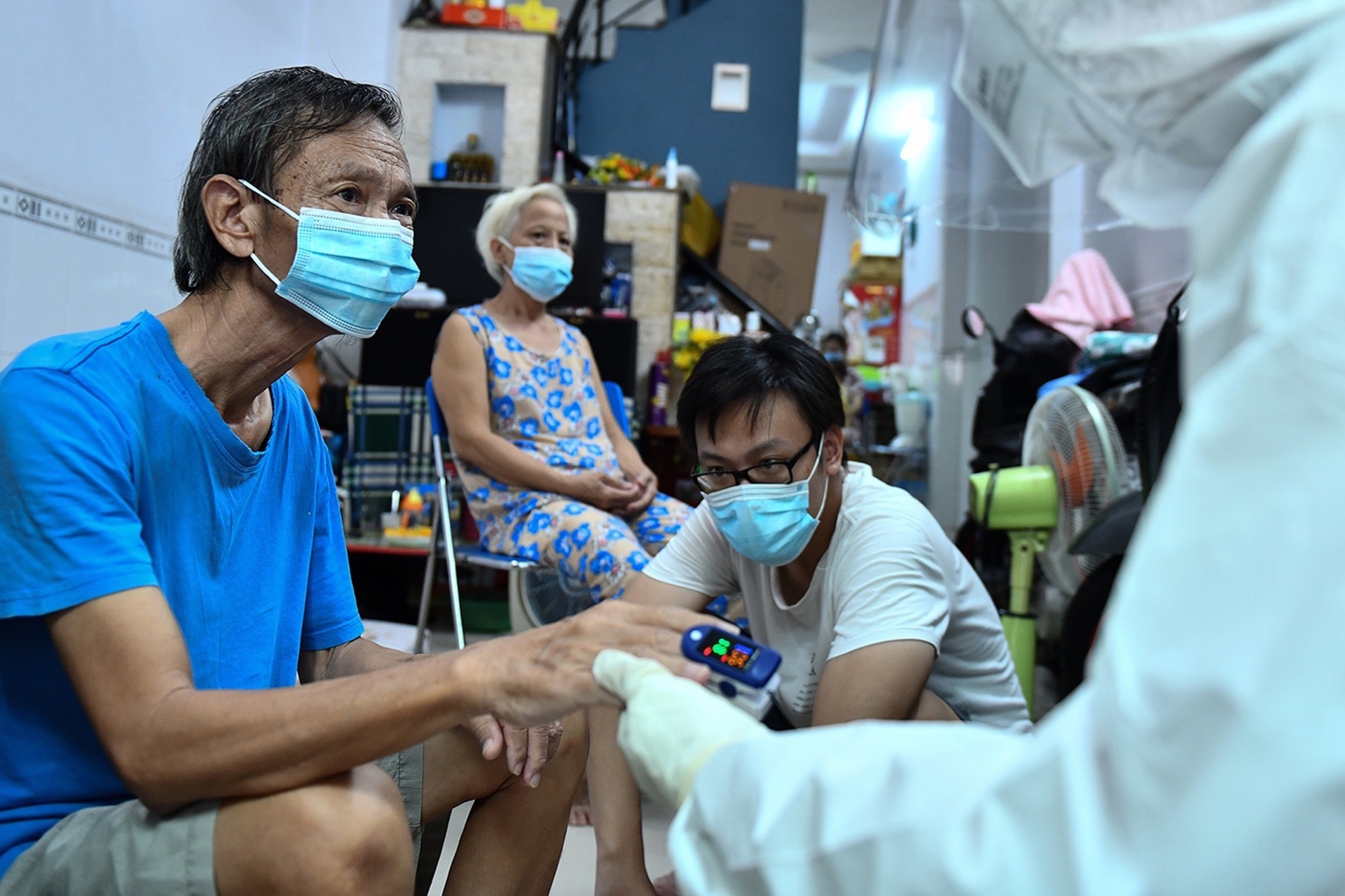 Chao ban thuoc dieu tri Covid-19 cho F0 voi gia cao hinh anh