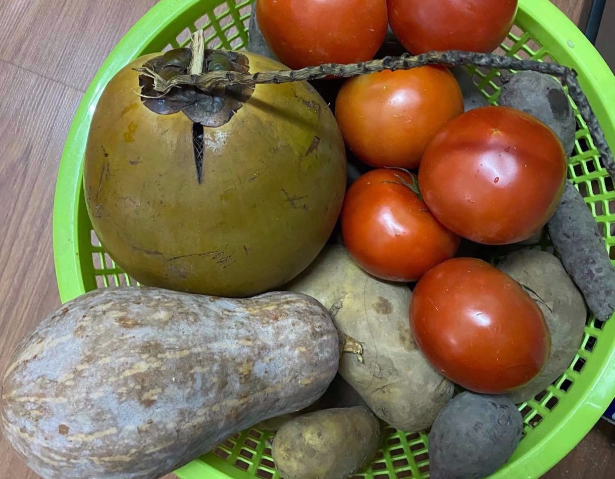 cư dân chung cư san sẻ thực phẩm ảnh 2 cu dan chung cu san se thuc pham anh 2