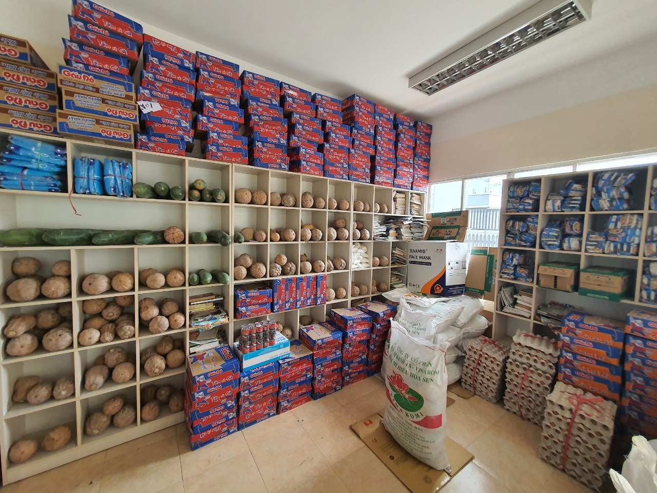 cu dan chung cu san se thuc pham anh 6