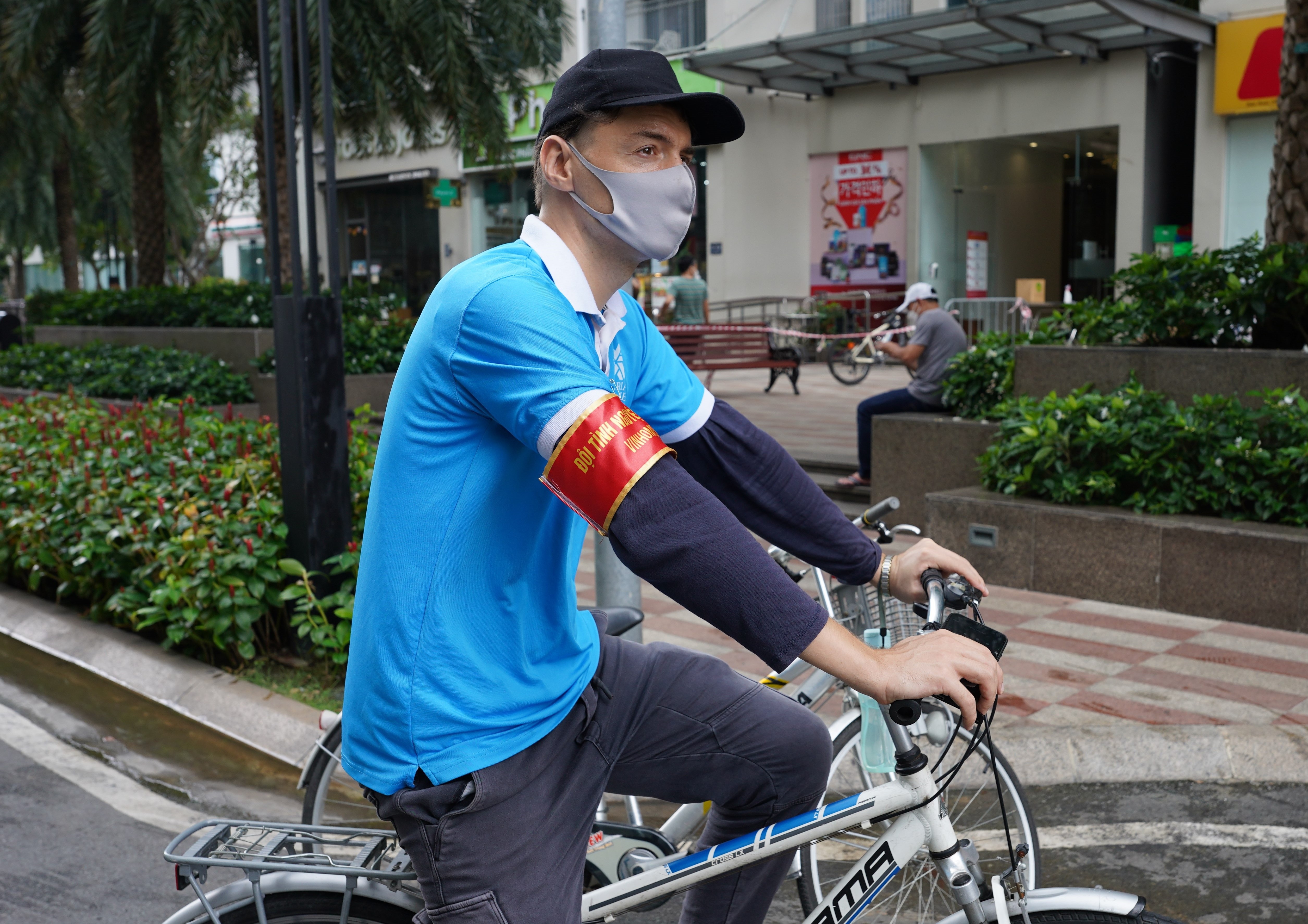 tinh nguyen vien o Vinhomes Central Park anh 2