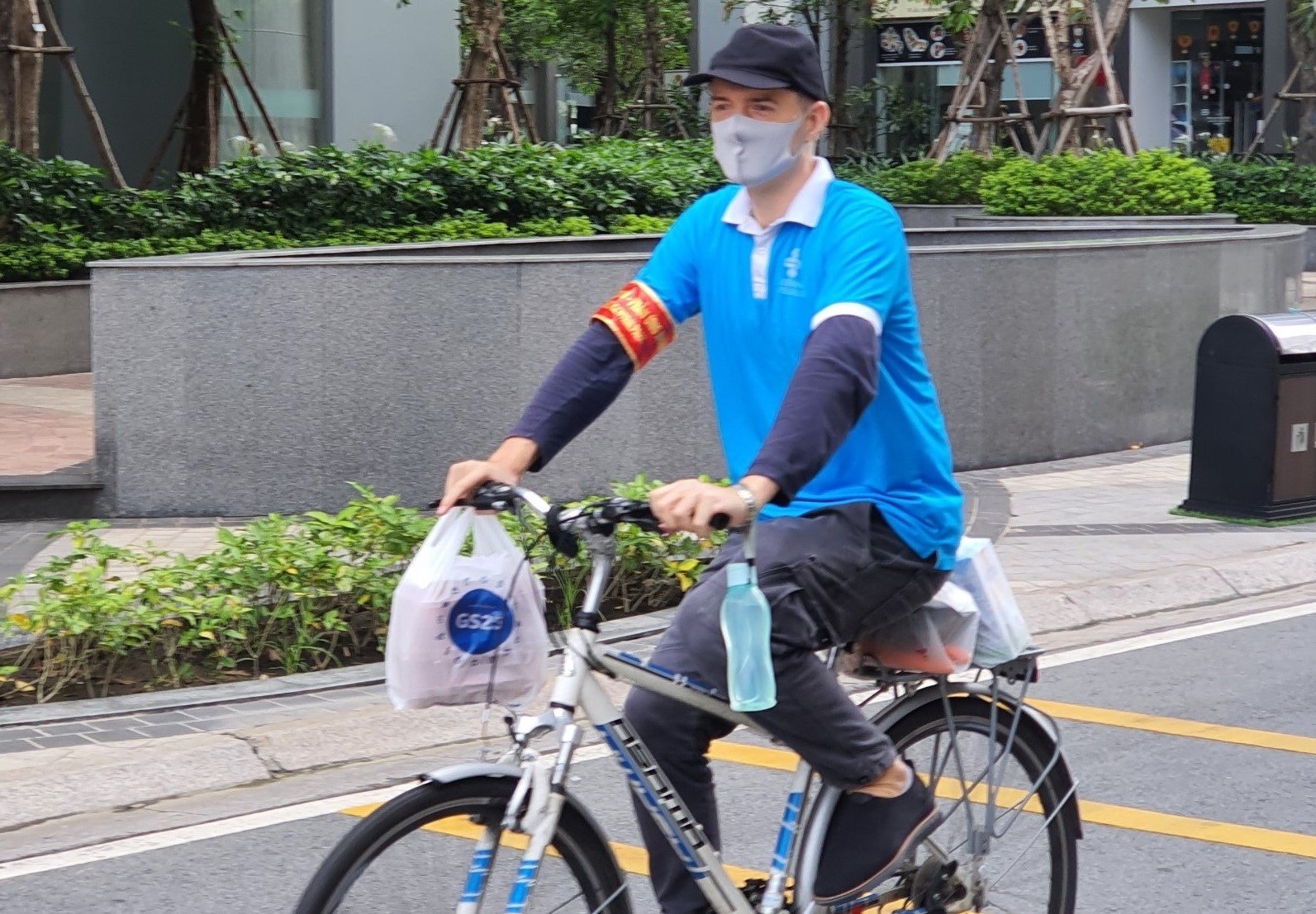 Mot tuan lam tinh nguyen vien cua bac si nguoi Nga o chung cu TP.HCM hinh anh