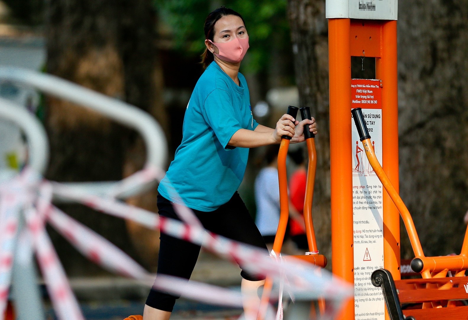 Se xem xet cho cu dan Vinhomes Central Park duoc tap the duc noi khu hinh anh