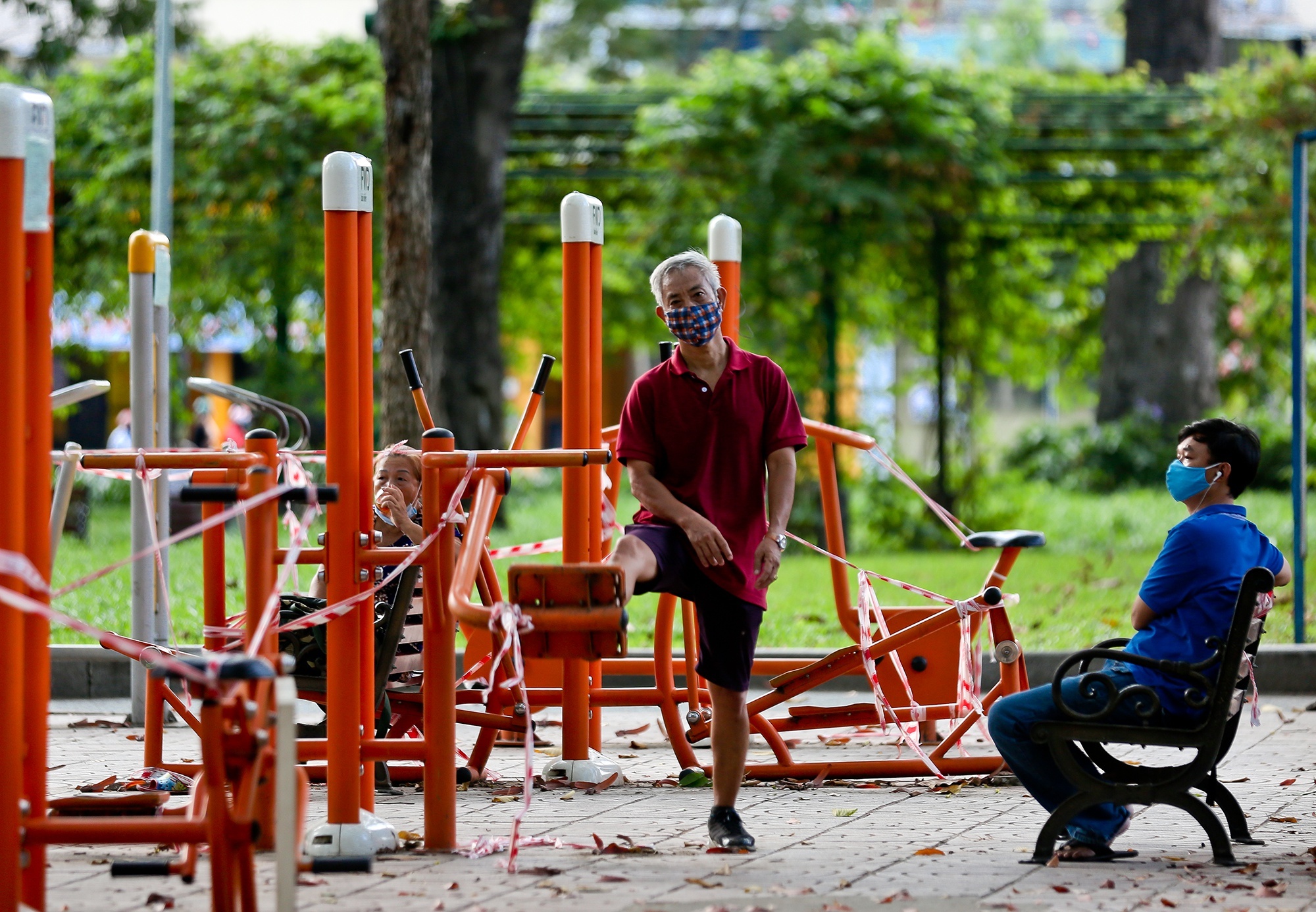 cu dan Vinhomes Central Park tap the duc noi khu anh 1