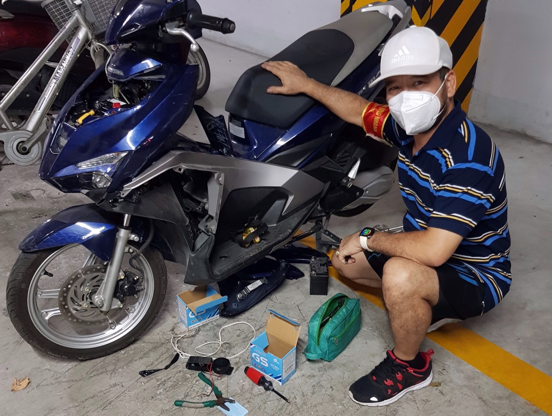 Cu dan lap doi sua chua xe mien phi trong chung cu o TP.HCM hinh anh