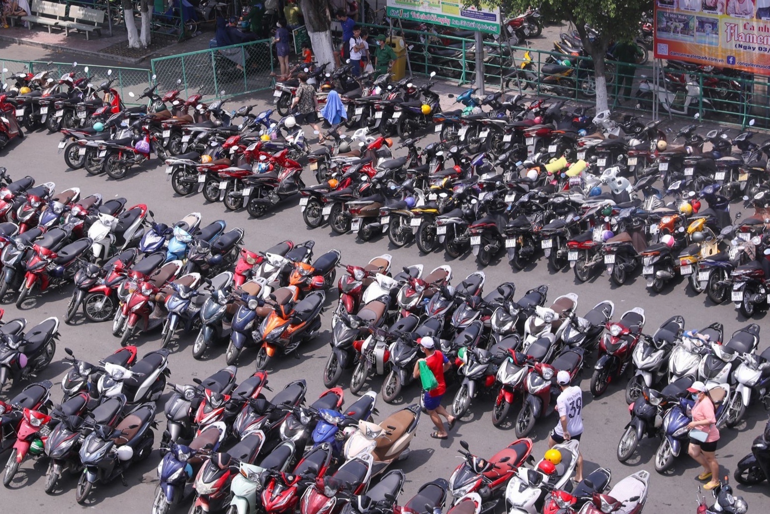 giam phi quan ly chung cu mua dich anh 2