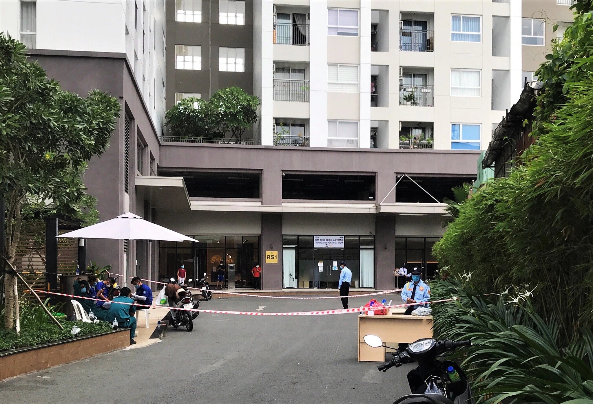 giai quyet o nhiem quanh chung cu anh 1