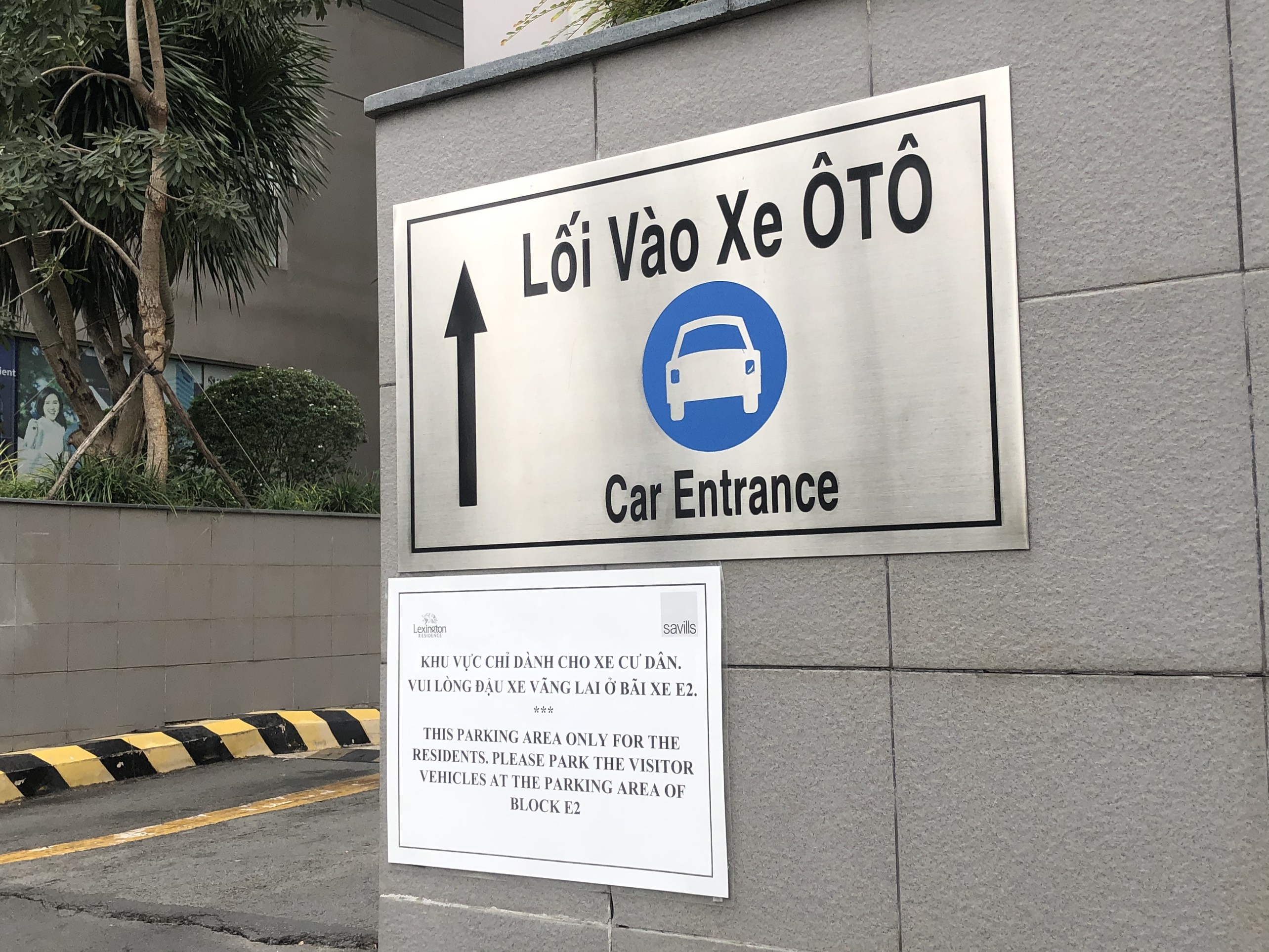 thieu cho dau xe o chung cu anh 2