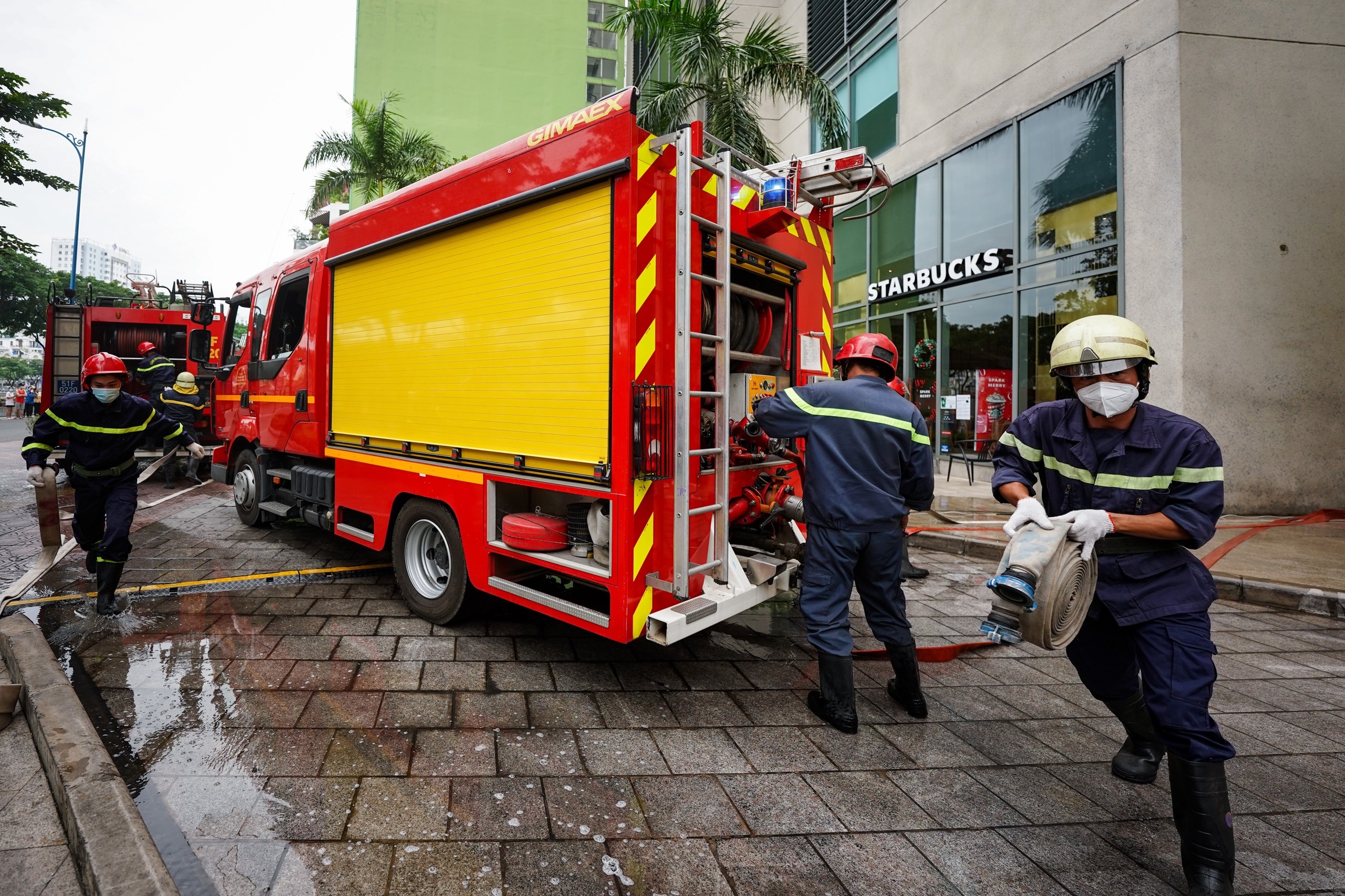 Dien tap chua chay tai can ho chung o TP.HCM anh 4