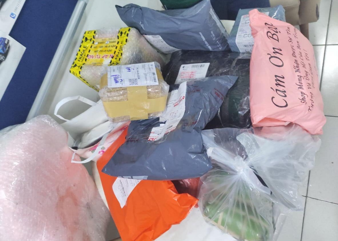 Gia danh shipper, trom do o chung cu TP.HCM hinh anh