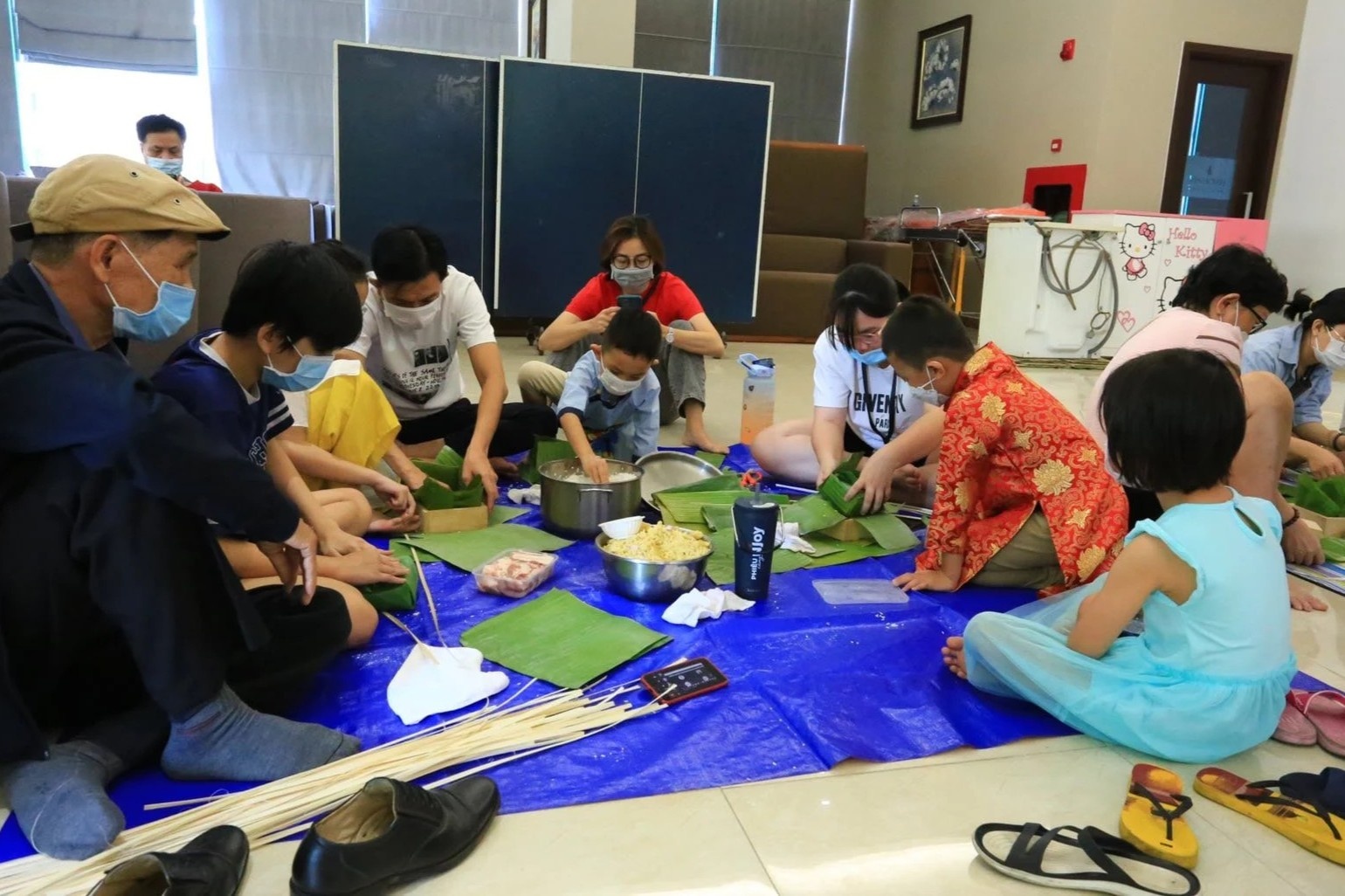 cu dan nau banh chung anh 1