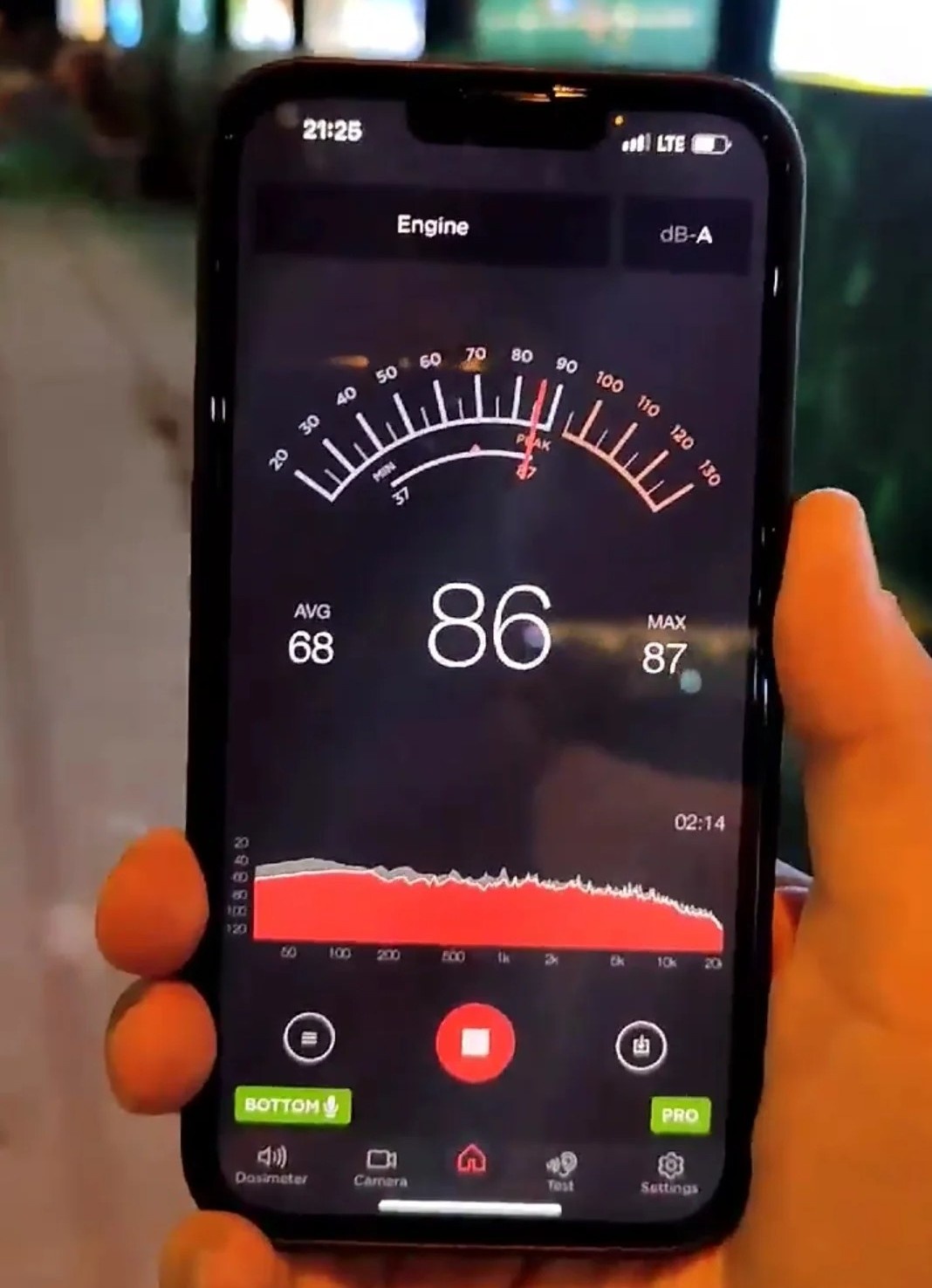 tieng on tu cong truong xay dung anh 1