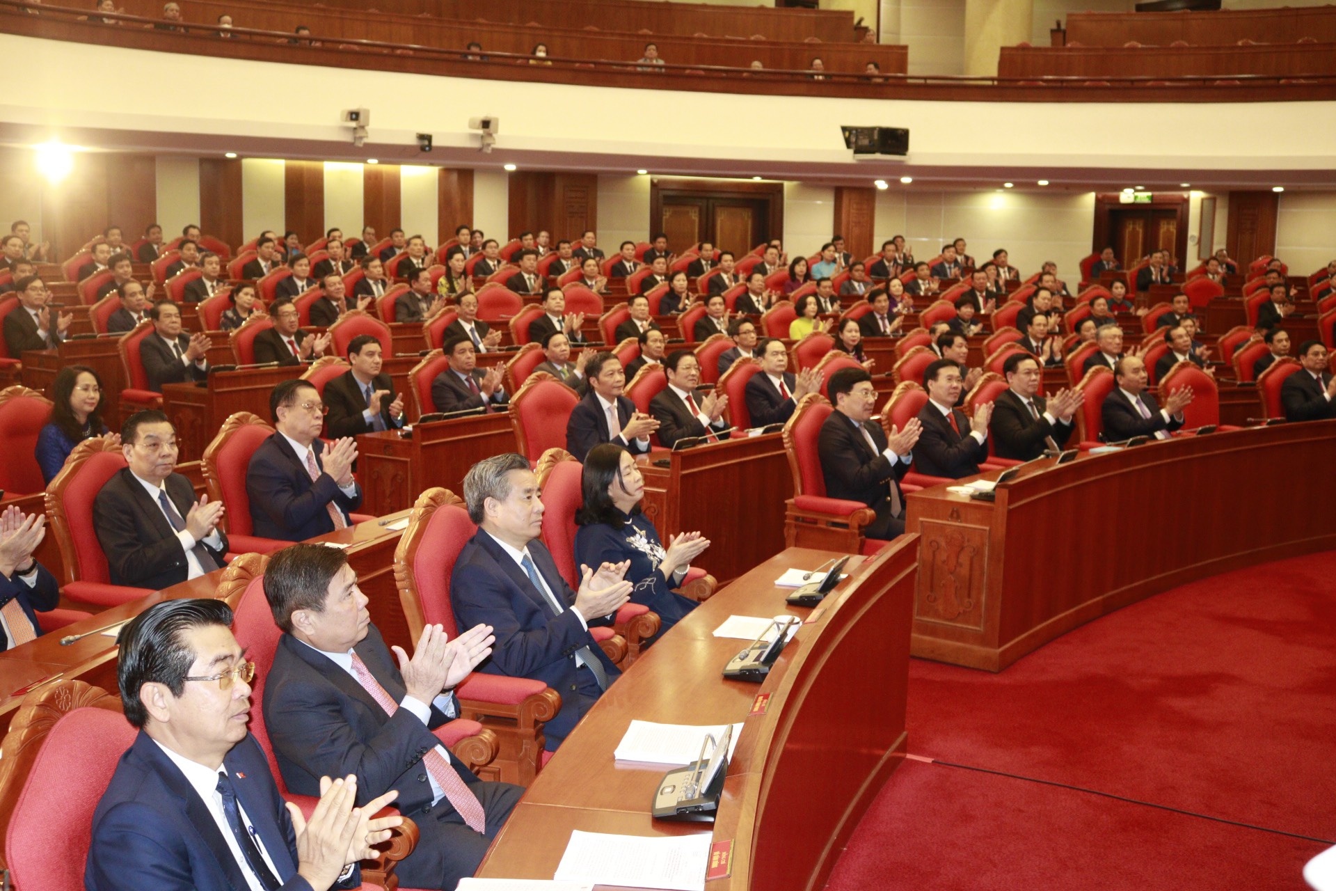 be mac hoi nghi trung uong 5 anh 2