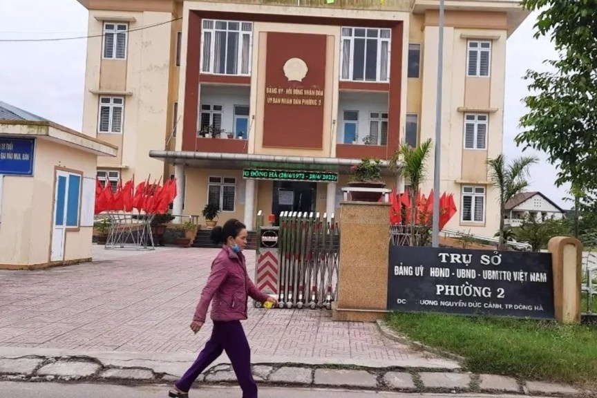 Can bo phuong o Quang Tri cho thue dat roi lay tien chia nhau hinh anh