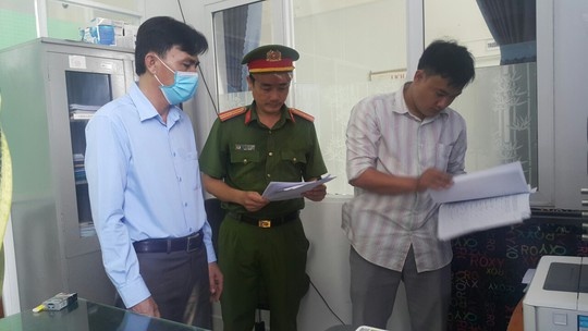 Bi thu Hau Giang noi ve viec xu ly can bo lien quan Cong ty Viet A hinh anh