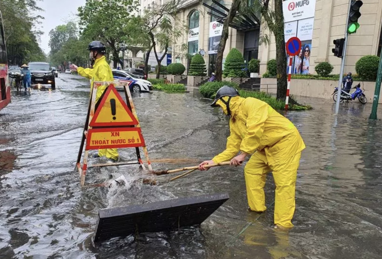 Nat hanh lang thoat lu, Ha Noi can mot cuoc 'dai phau' hinh anh