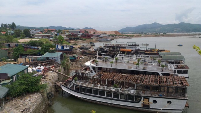 Chay 3 tau du lich o Quang Ninh anh 3