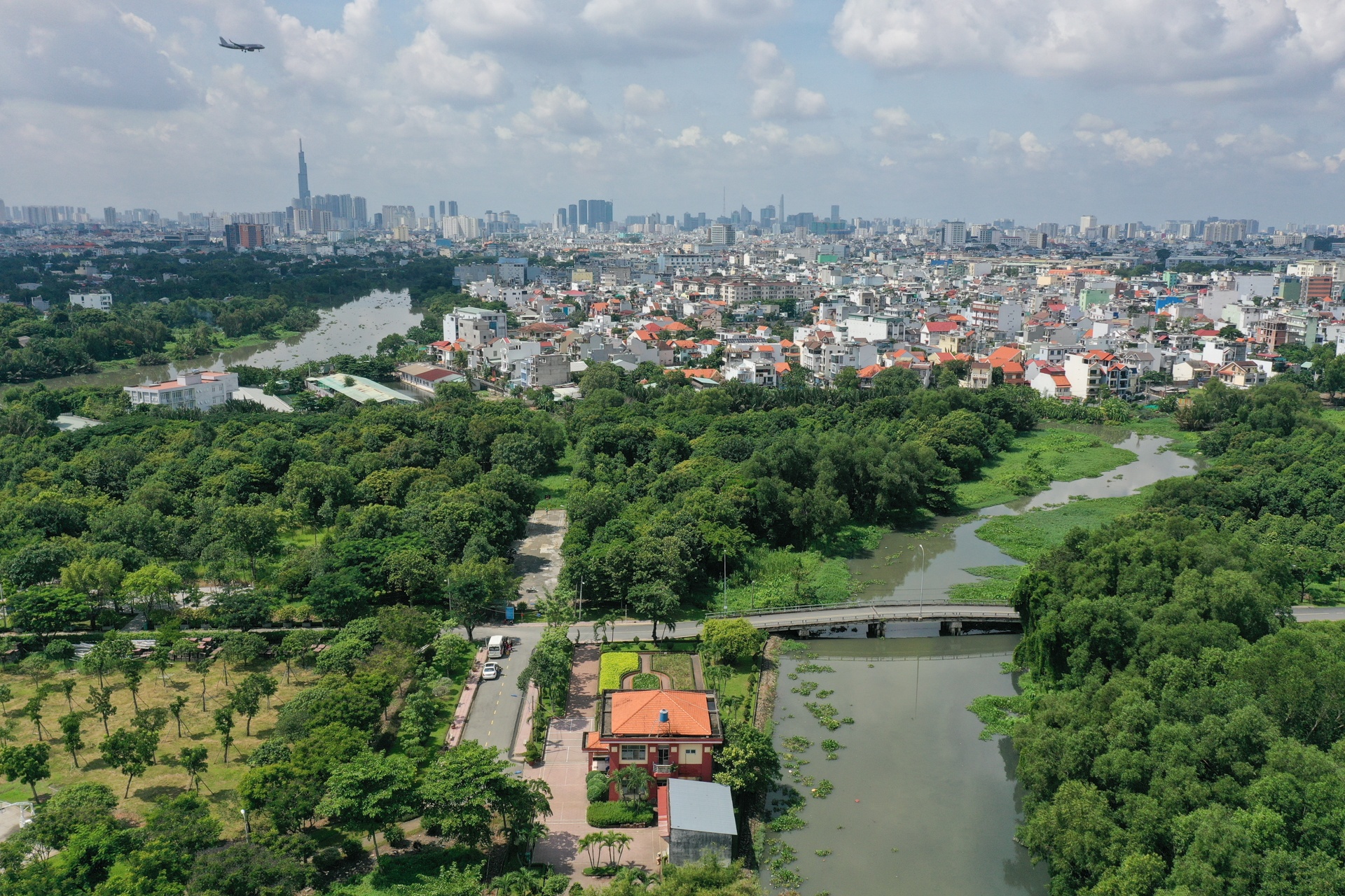 Ly do Cong vien Van hoa Go Vap 20 nam van chua xay xong hinh anh