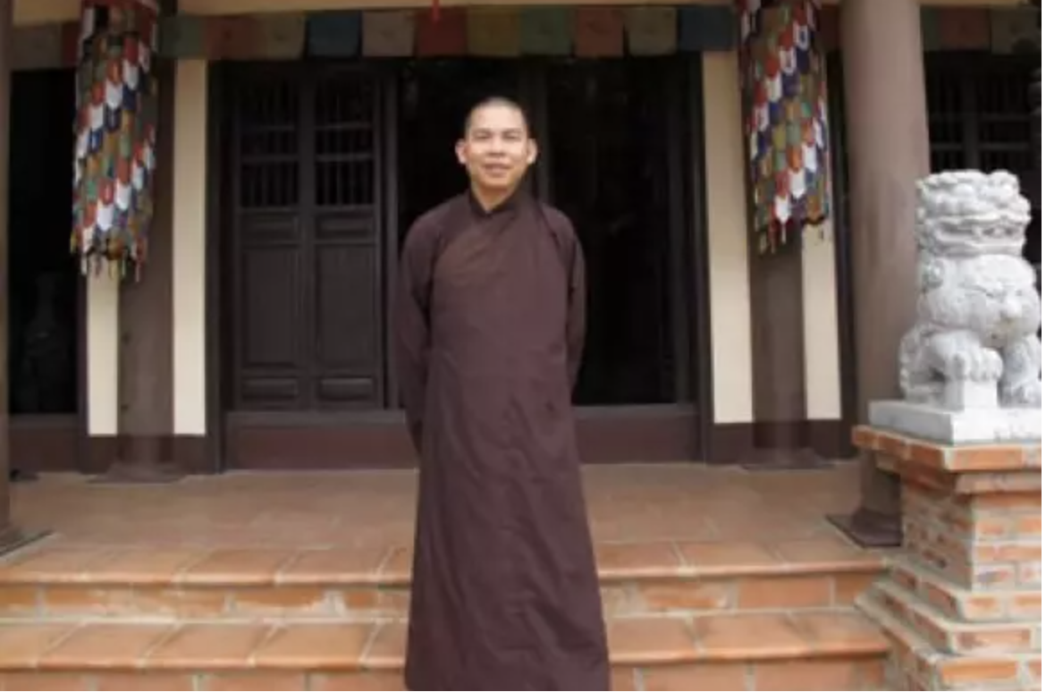 Cach chuc tru tri Chua Bien Son Thich Minh Phap vi 'ga dam,  quay roi' anh 1