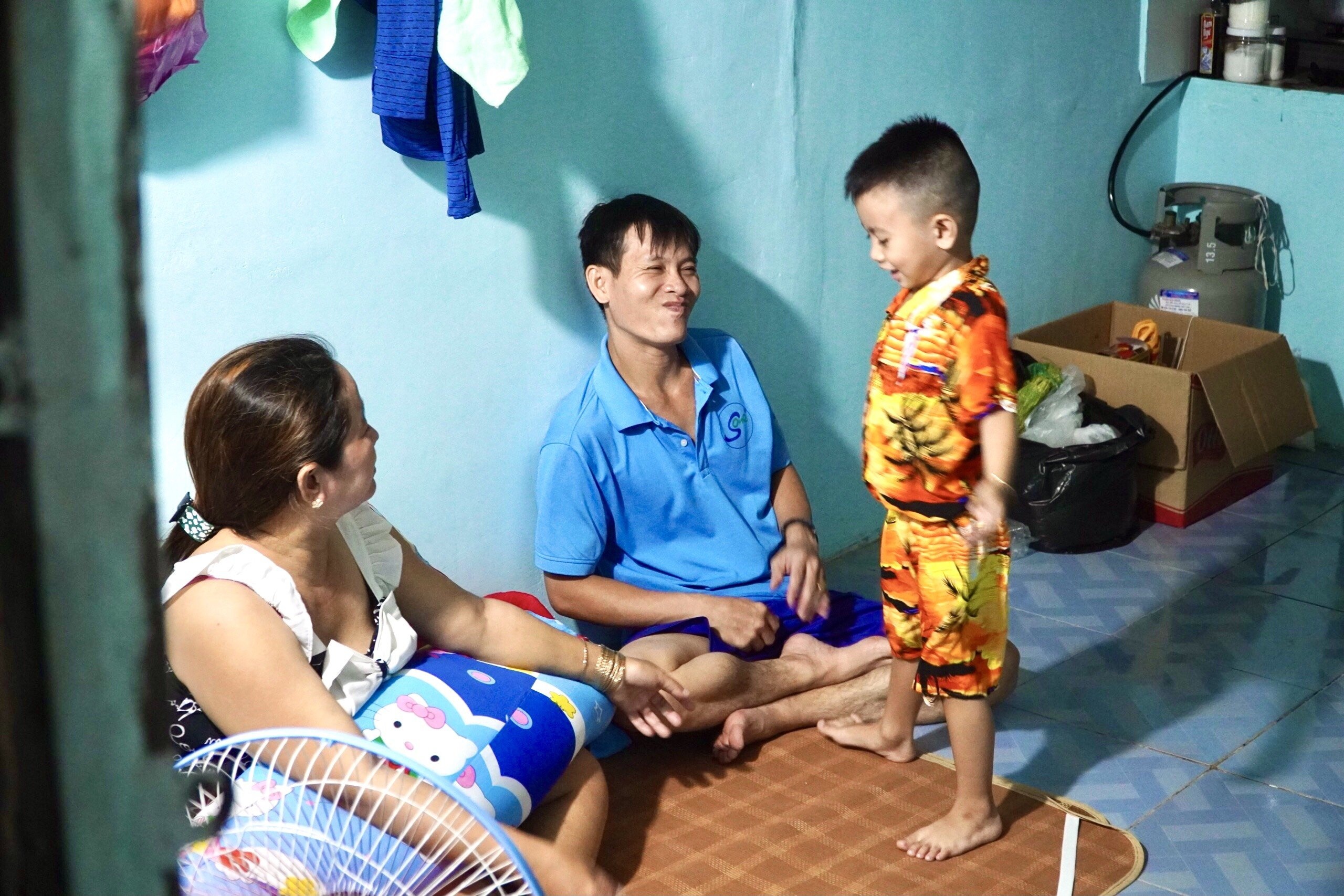 Nguoi dan TP.HCM thoat khoi dam chay kho hoa chat anh 2