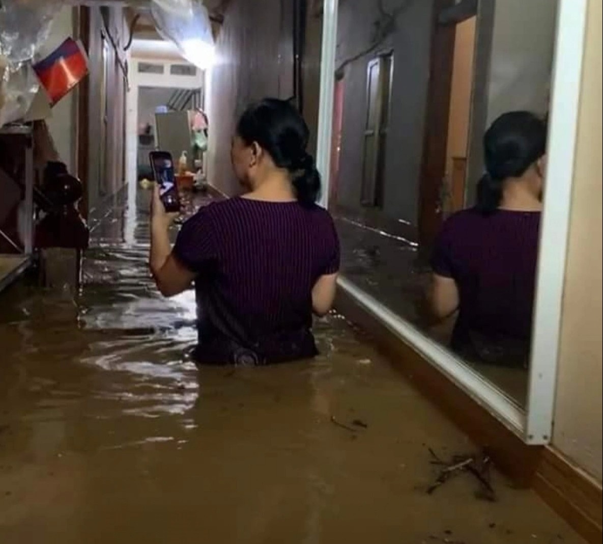 Mua lon di thuong xuat hien giua dem 'that tich' tai Lao Cai hinh anh