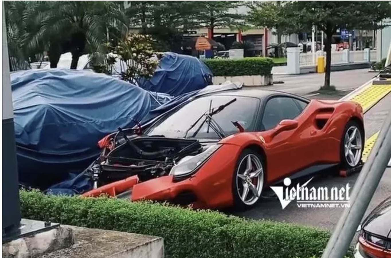 Volvo HN de nghi Ferrari Viet Nam co trach nhiem vu sieu xe bi tai nan anh 1