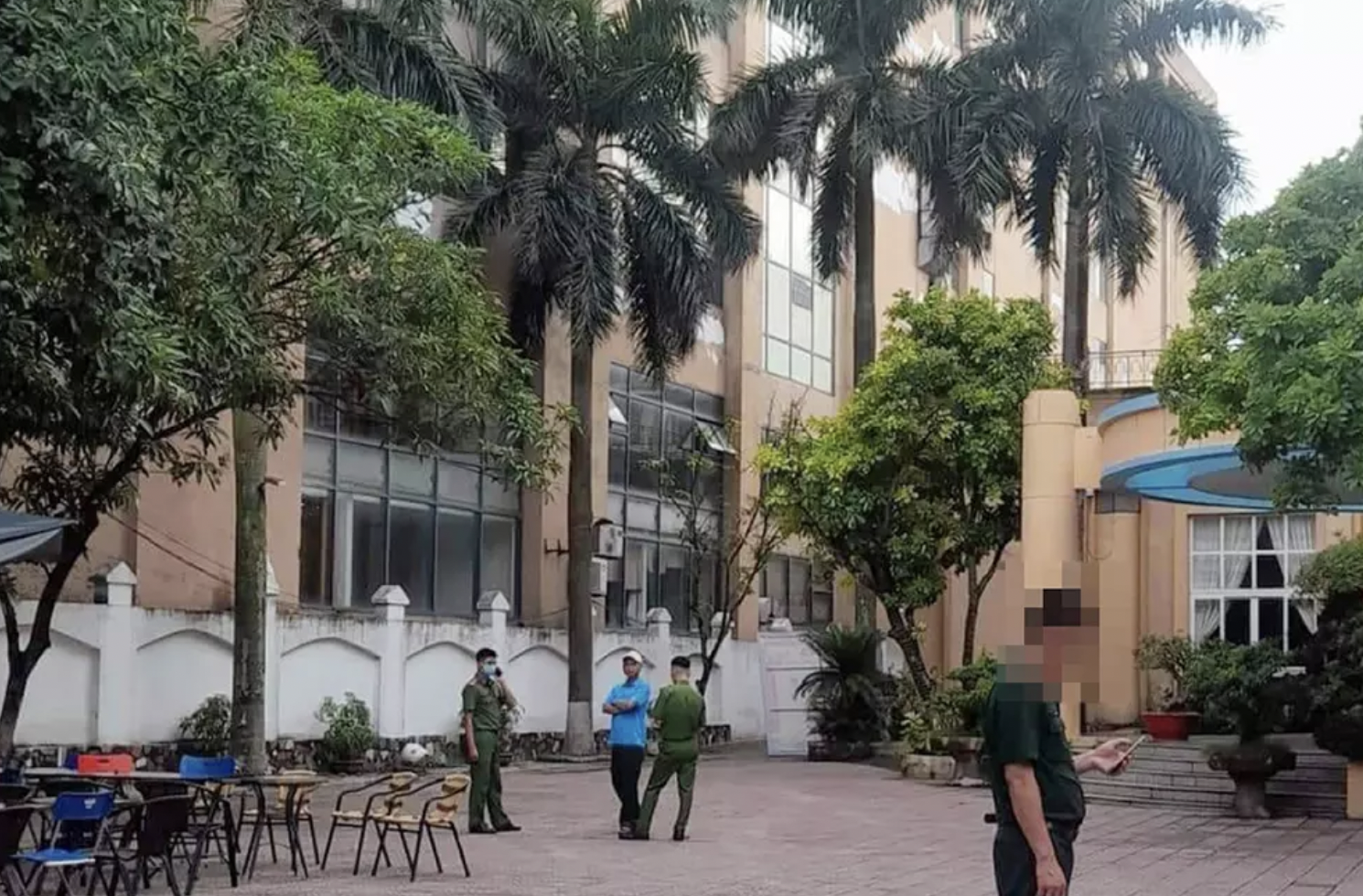 Nam sinh 15 tuoi roi tu tang 26 khach san tu vong anh 1