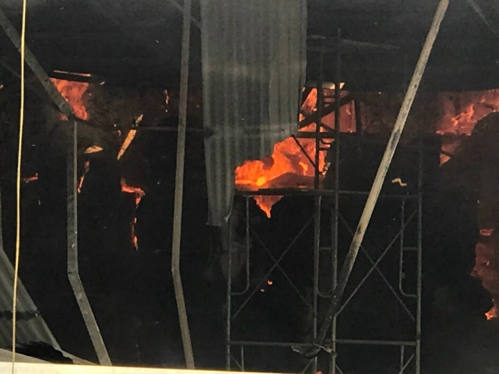 Chay lon tai kho giay 2.000 m2 o Phu Tho hinh anh