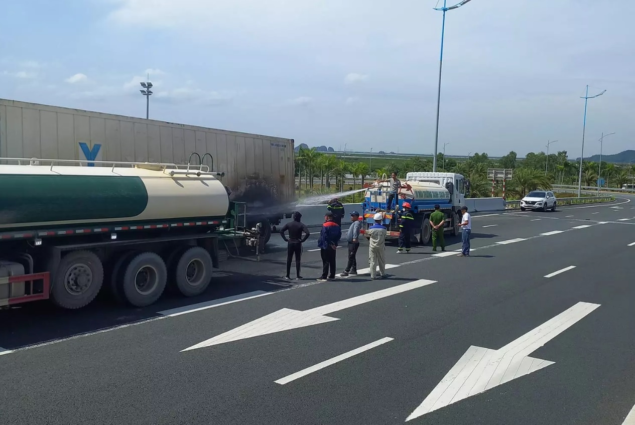 xe chay duoc ung cuu anh 1