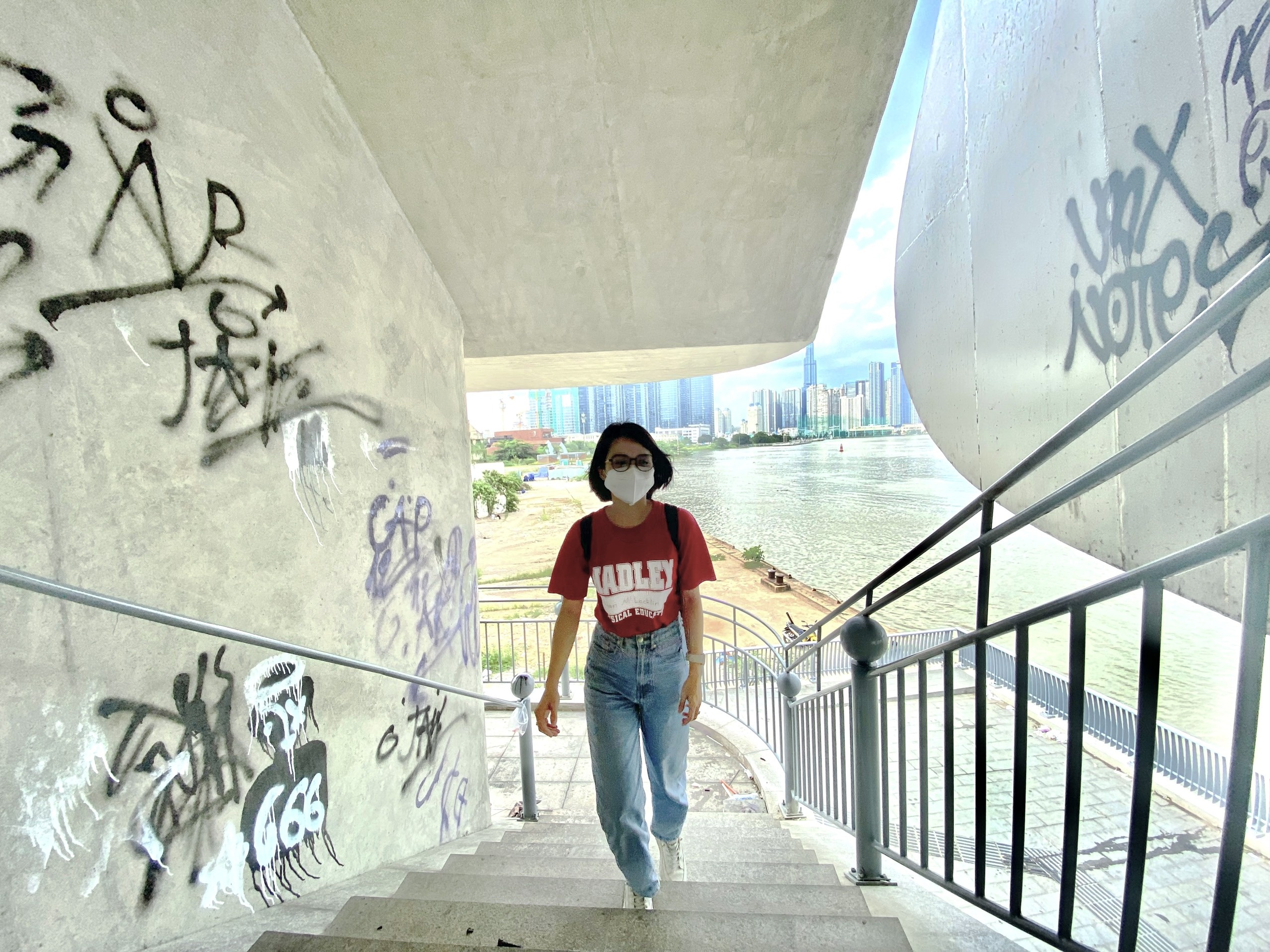 Buc xuc truoc nan boi ban, ve bay tren cau Thu Thiem 2 hinh anh