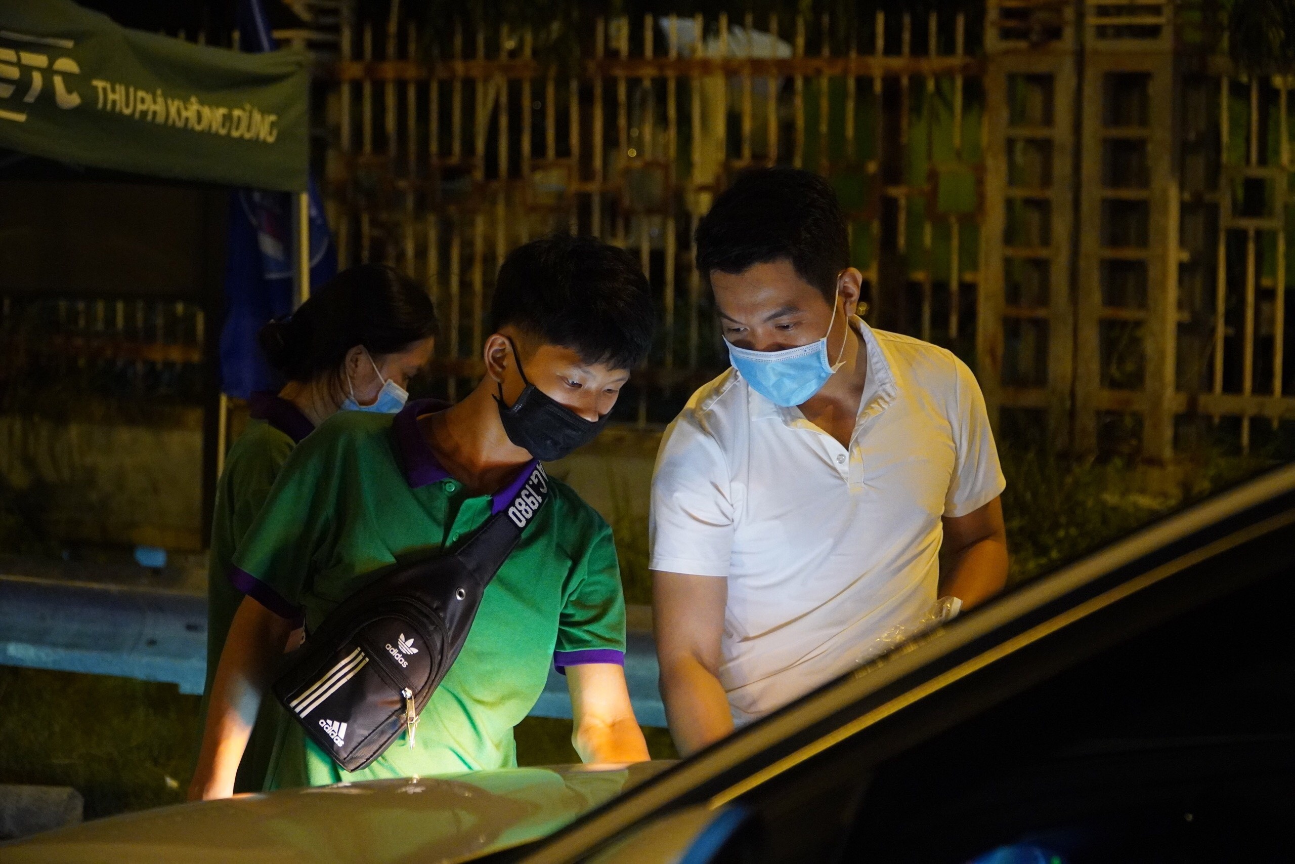 Tai xe gap rut dan the thu phi khong dung truoc gio 'G' ngay cao toc hinh anh