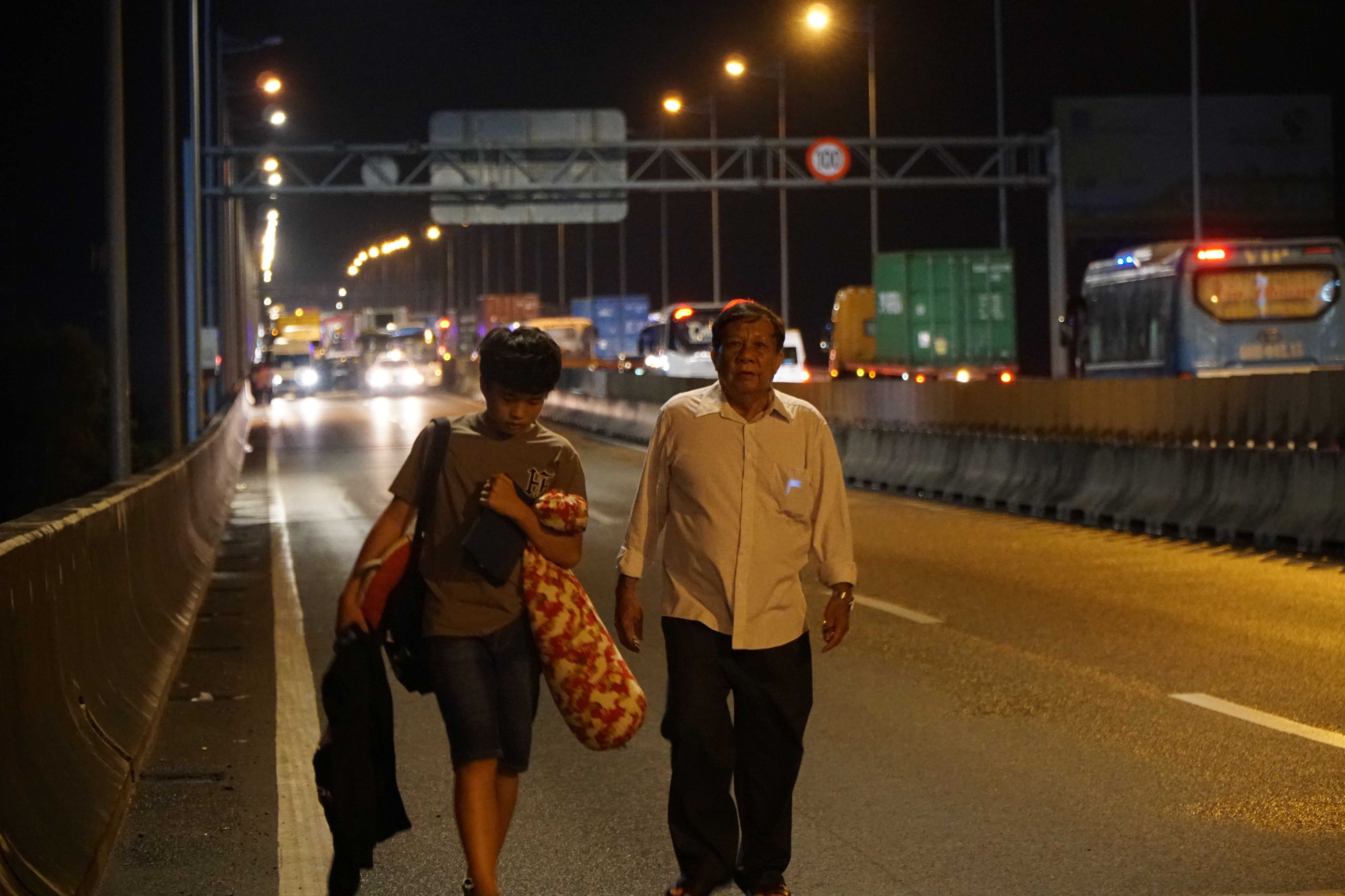 Tai nan lien hoan tren cao toc TP.HCM - Long Thanh - Dau Giay anh 1