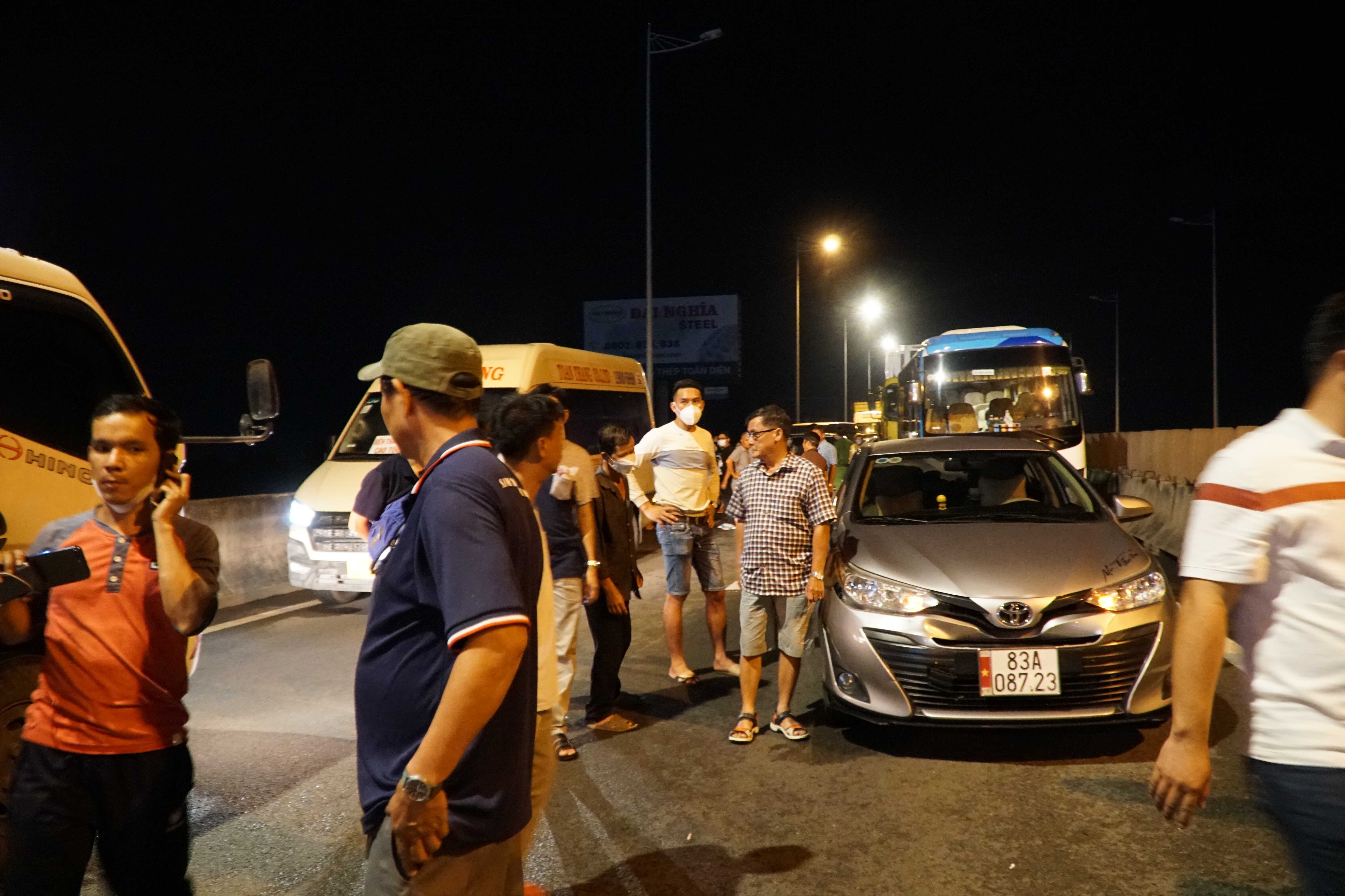 2 phu nu mang thai duoc cap cuu sau vu tai nan lien hoan tren cao toc anh 2