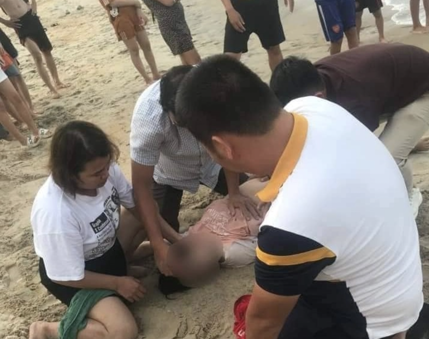 cong an cuu nguoi anh 1