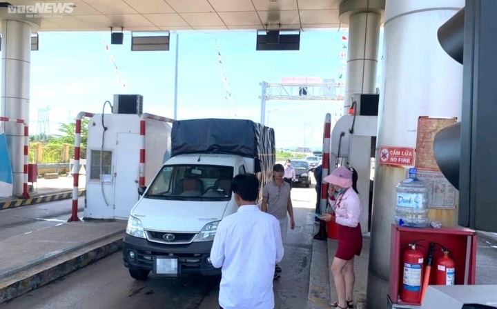 Oto tong sap barie anh 1