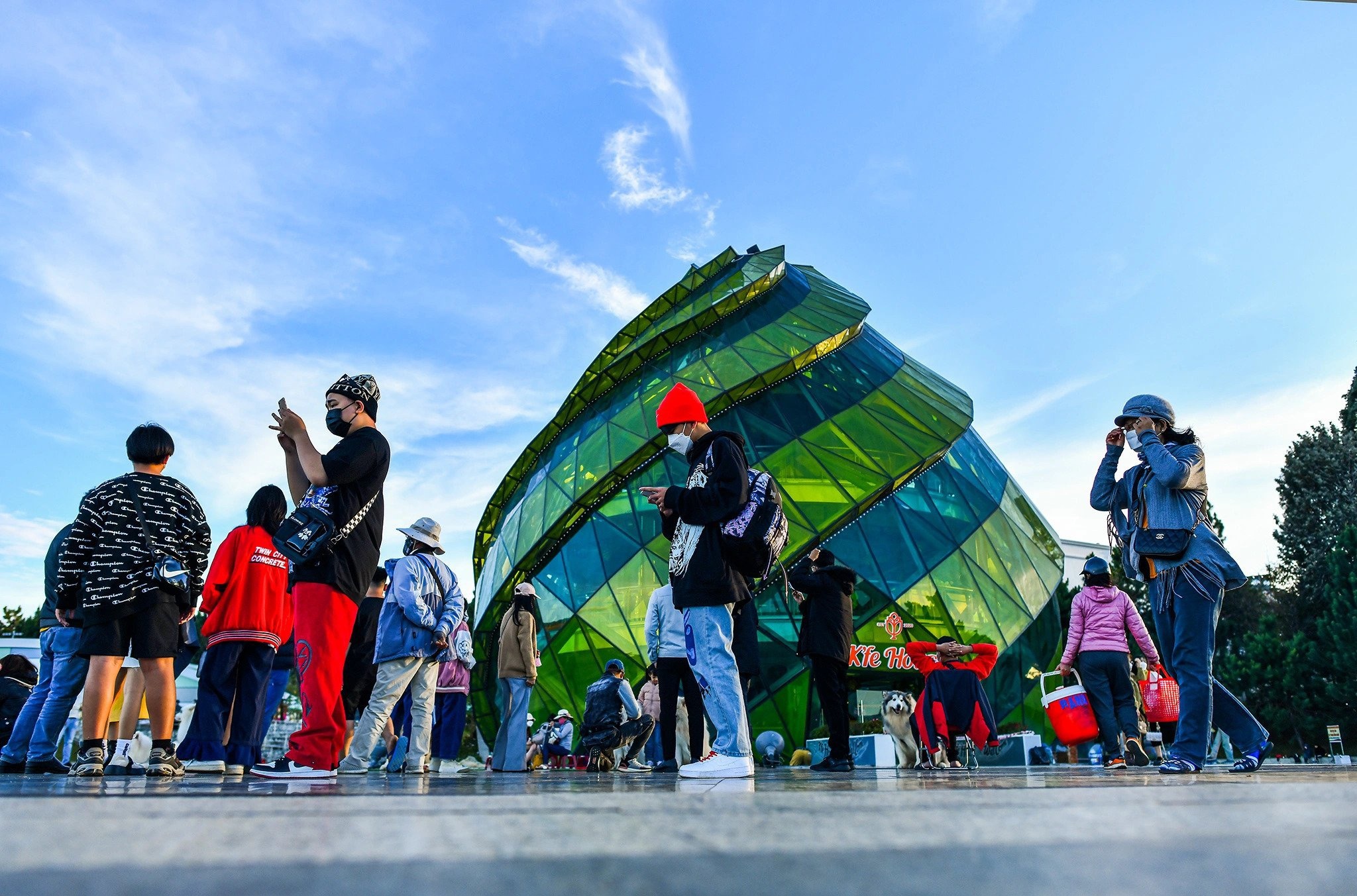 Dep nan ‘bao ke’ ban hang rong o quang truong Lam Vien hinh anh