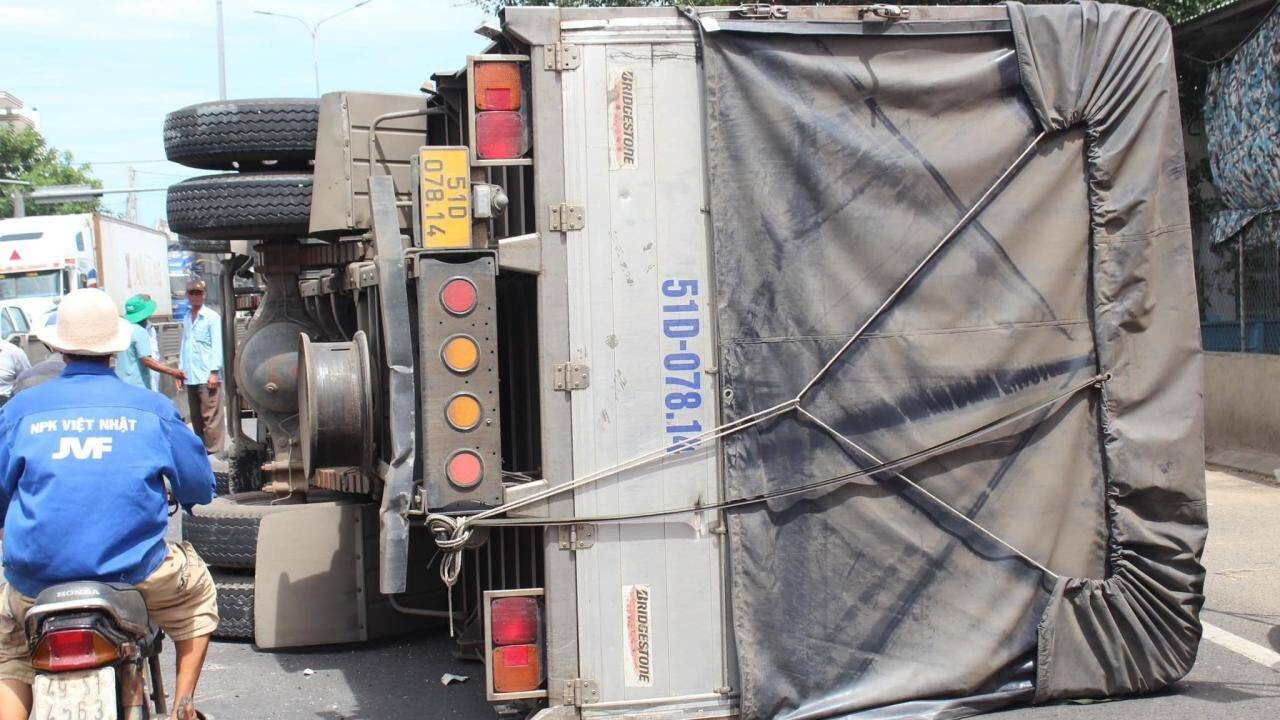 2 nguoi tu vong anh 1