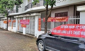 Ha Noi de nghi dung xuat canh voi dai dien doanh nghiep dang no thue hinh anh