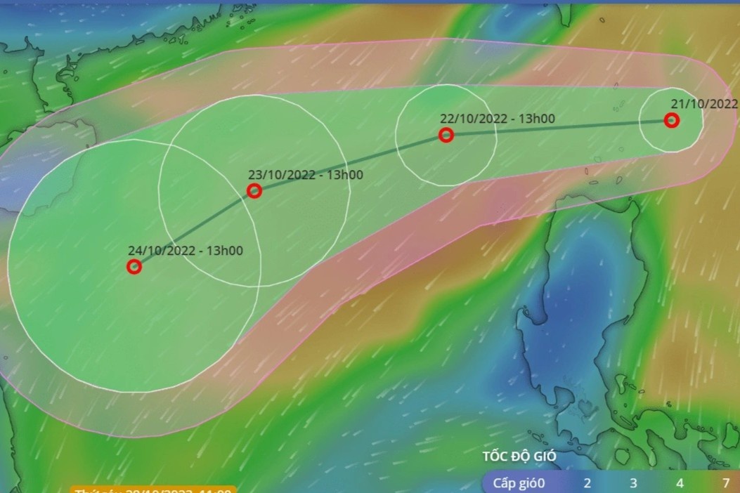 Bien Dong sap hung them bao, mien Trung mua lon hinh anh