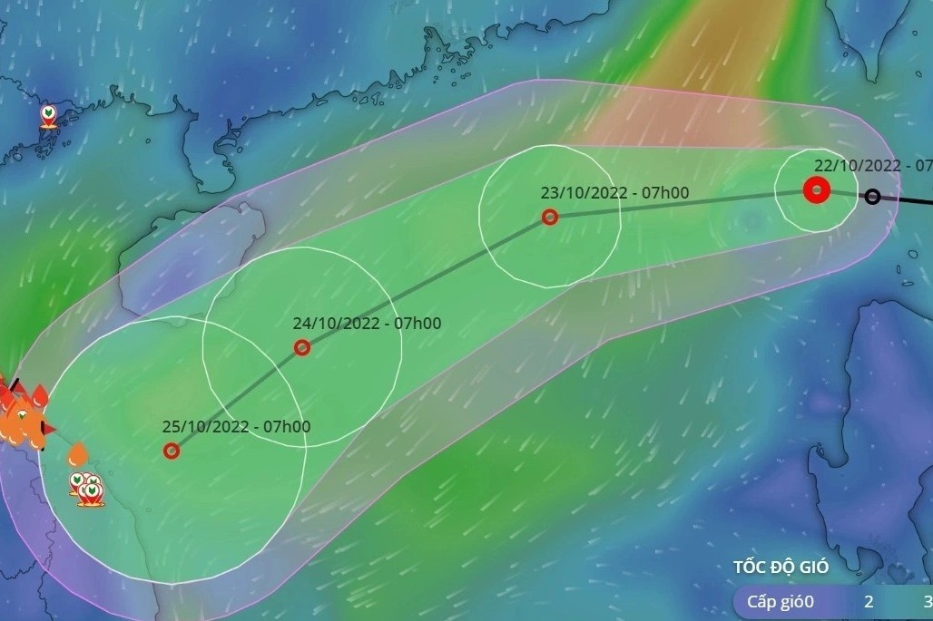 Ap thap nhiet doi co xu huong manh len, canh bao lu quet o mien Trung hinh anh