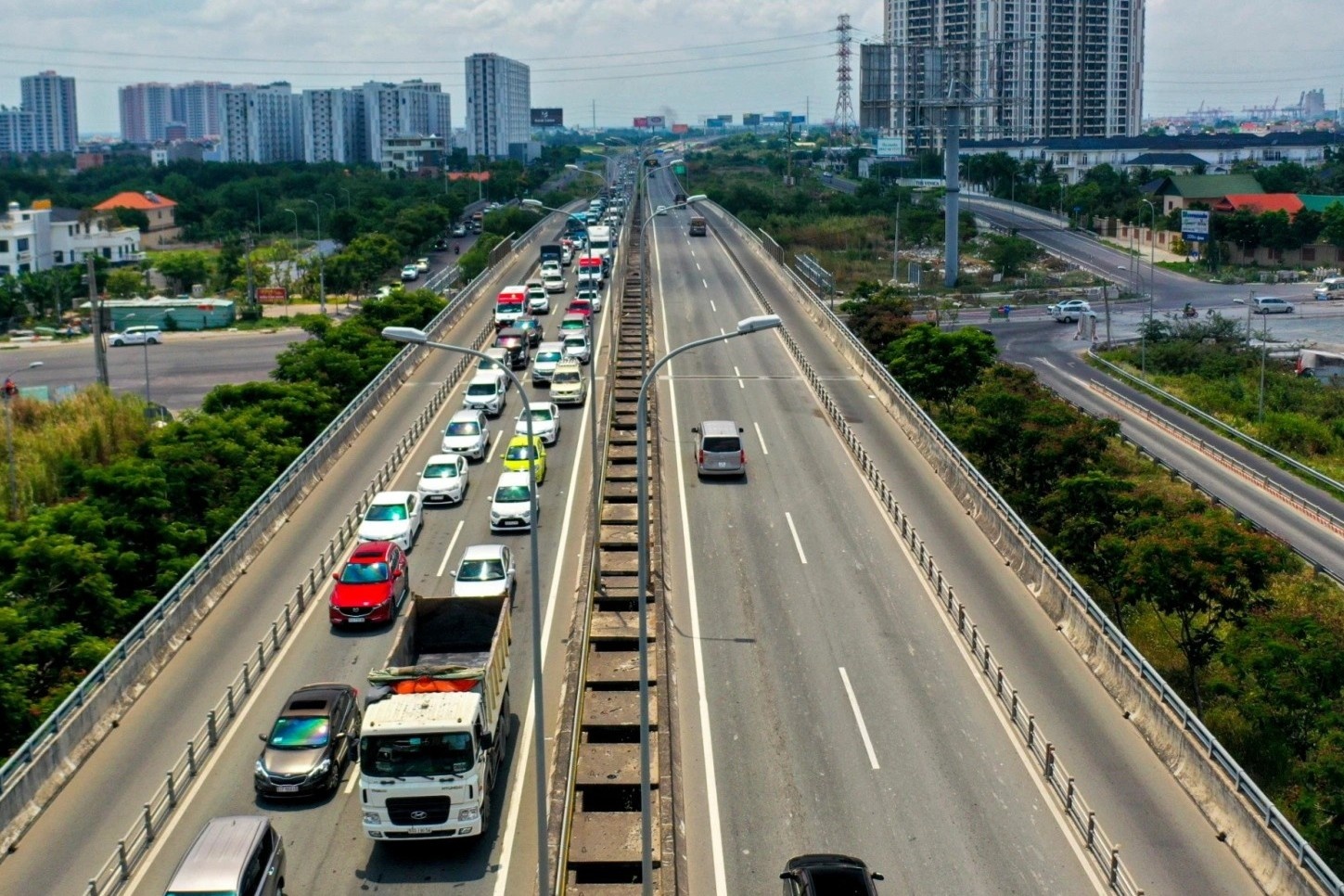 De xuat bo sung gan 72.000 ty dong cho giao thong TP.HCM hinh anh