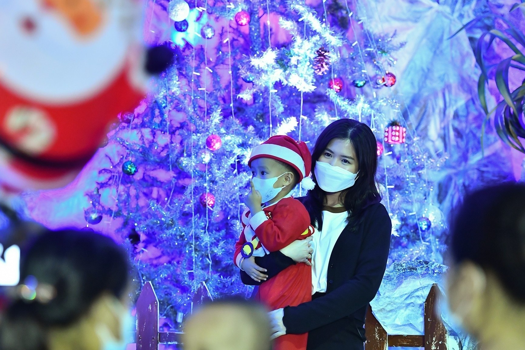 Thoi tiet TP.HCM chuyen lanh 19 do C roi am len truoc Giang sinh hinh anh