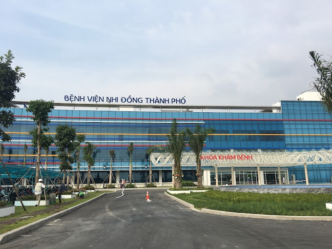 Nhieu benh vien o TP.HCM 'nhap nhem' cac goi thau chong dich hinh anh