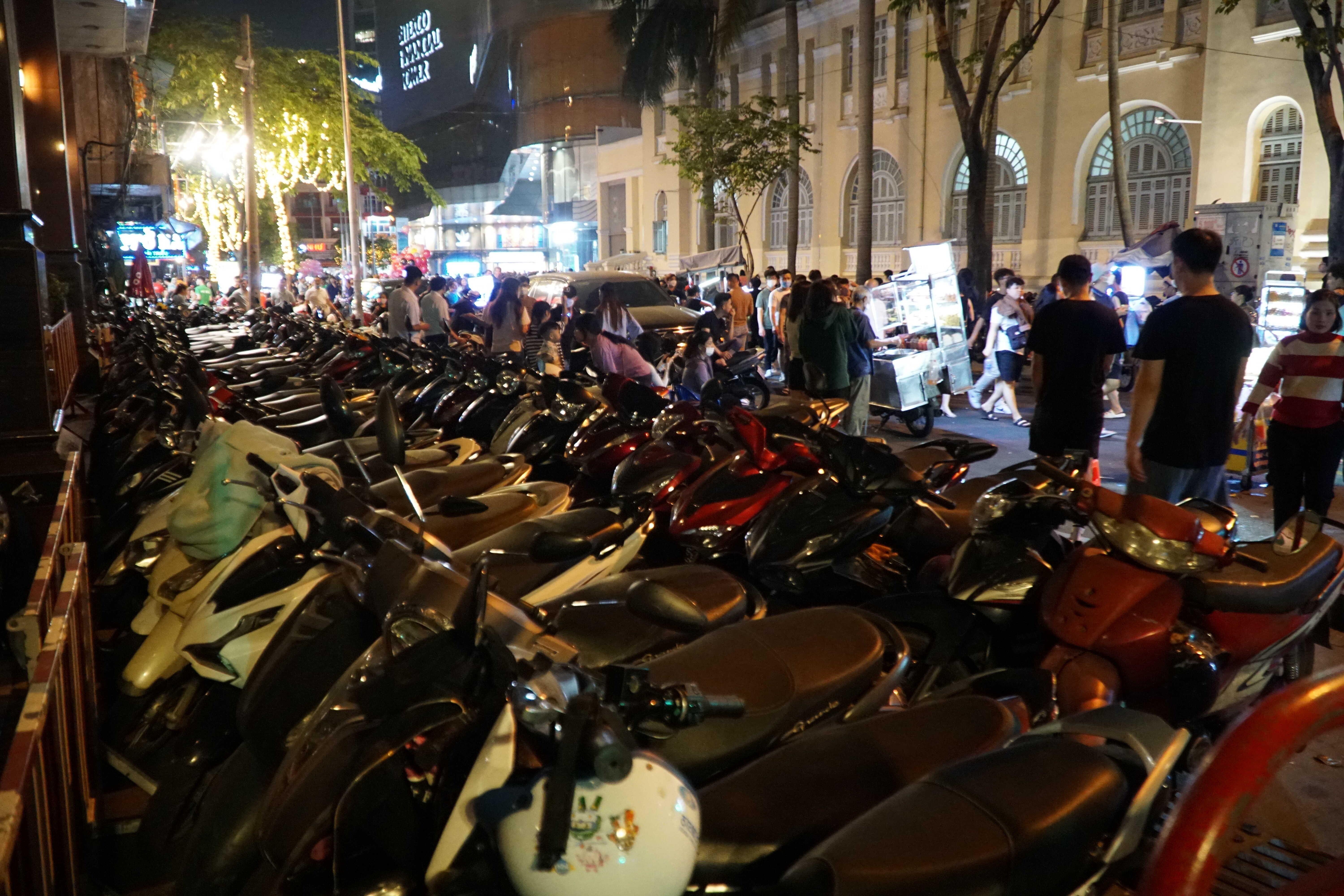 giu xe pho di bo anh 2