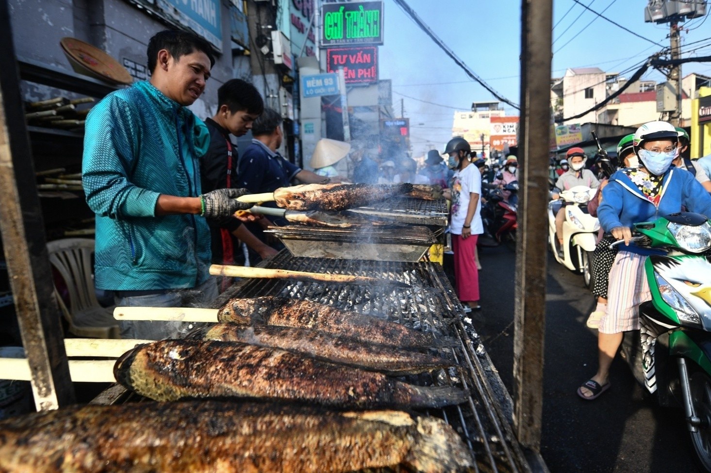 Ca loc nuong o TP.HCM dat hang ngay via Than Tai hinh anh