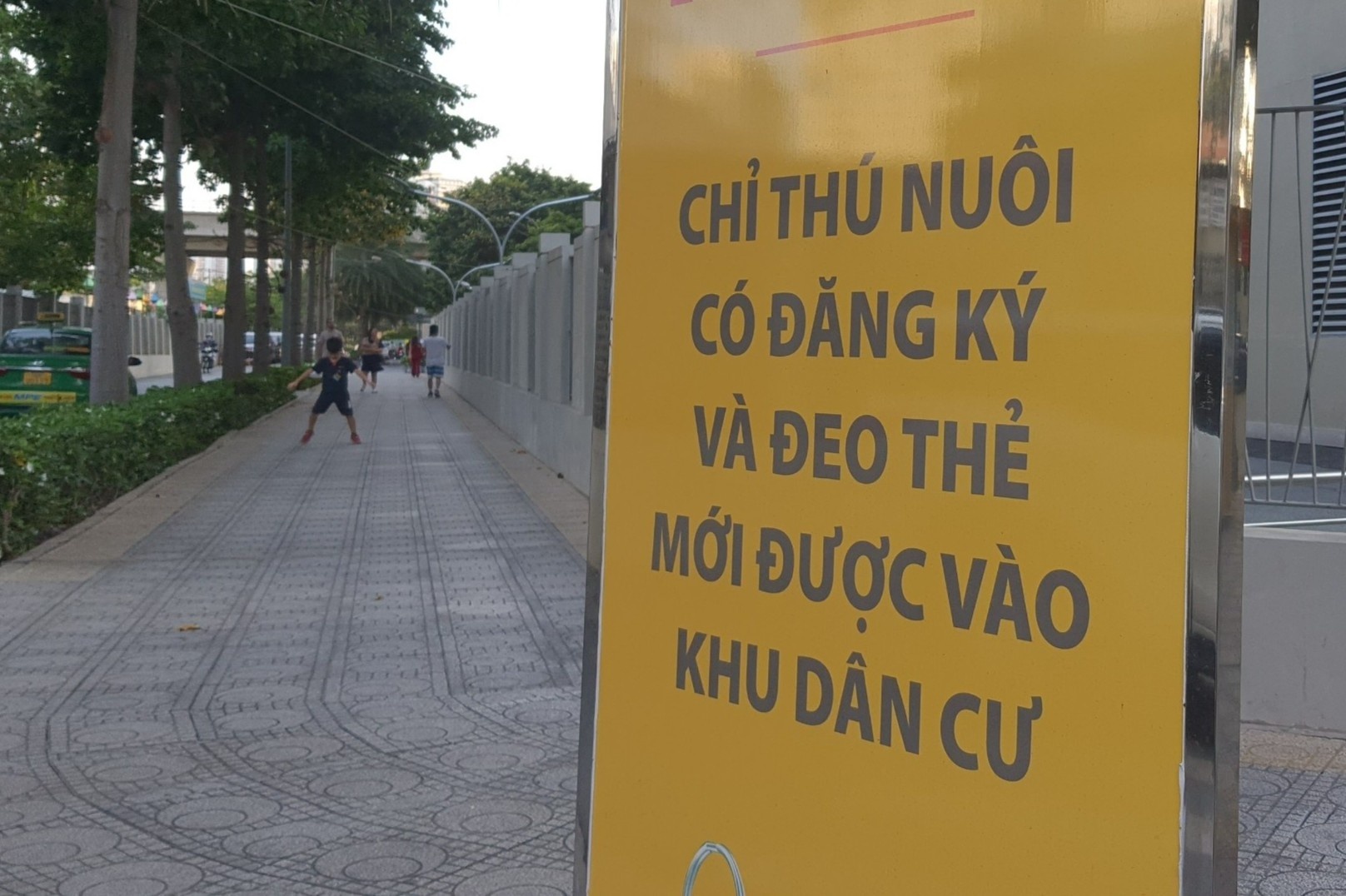 danh nguoi vi thu cung anh 2