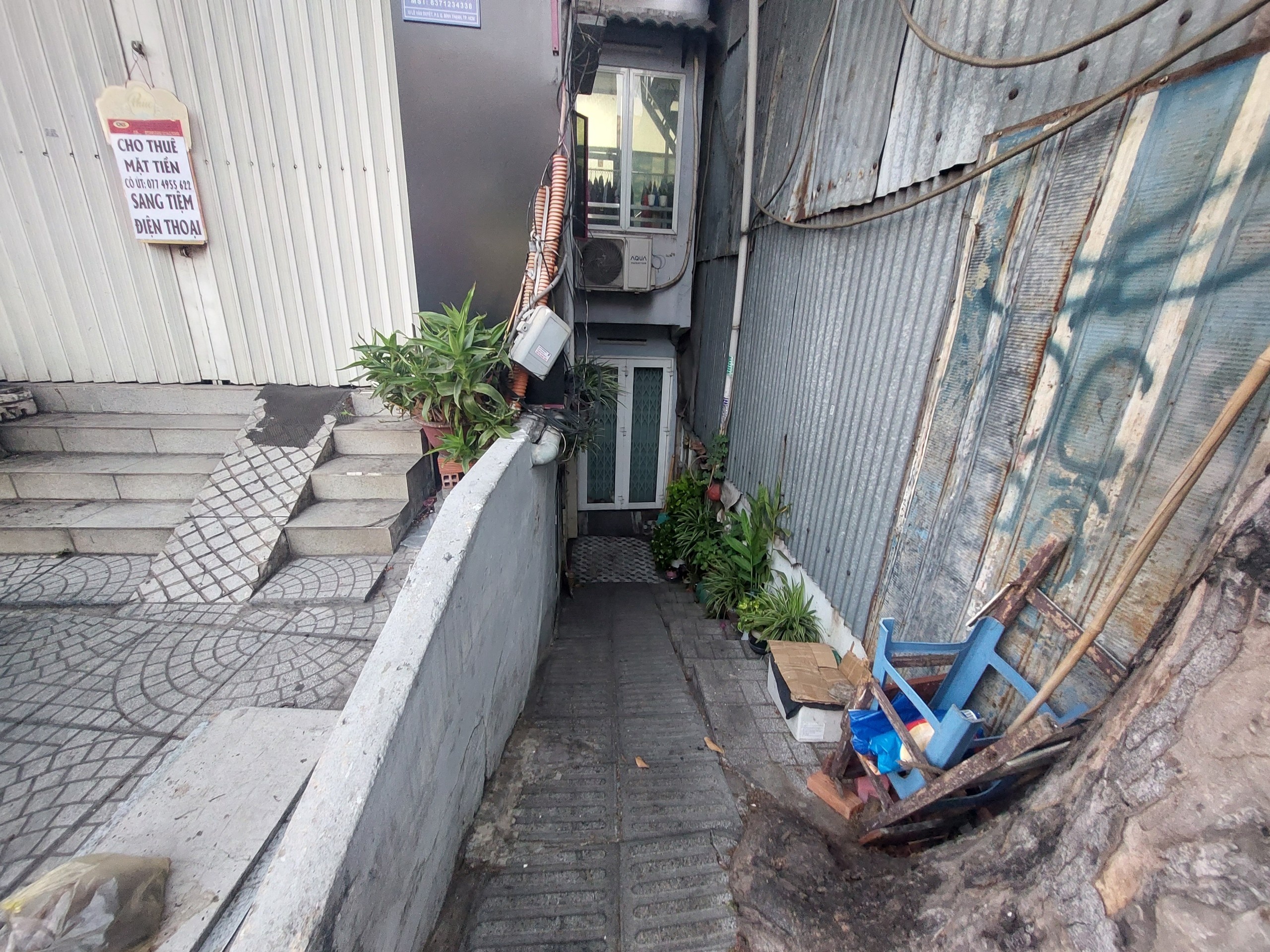 nha duoi long dat anh 2