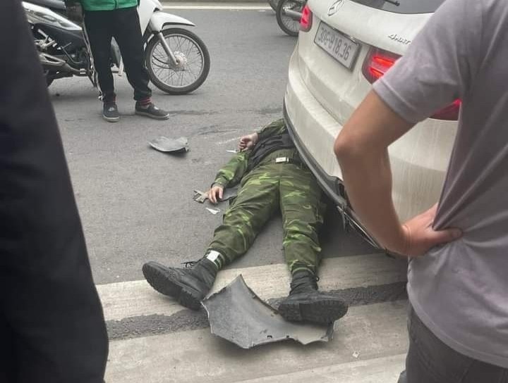 Khoanh khac taxi tong bao ve khu do thi o Ha Noi hinh anh