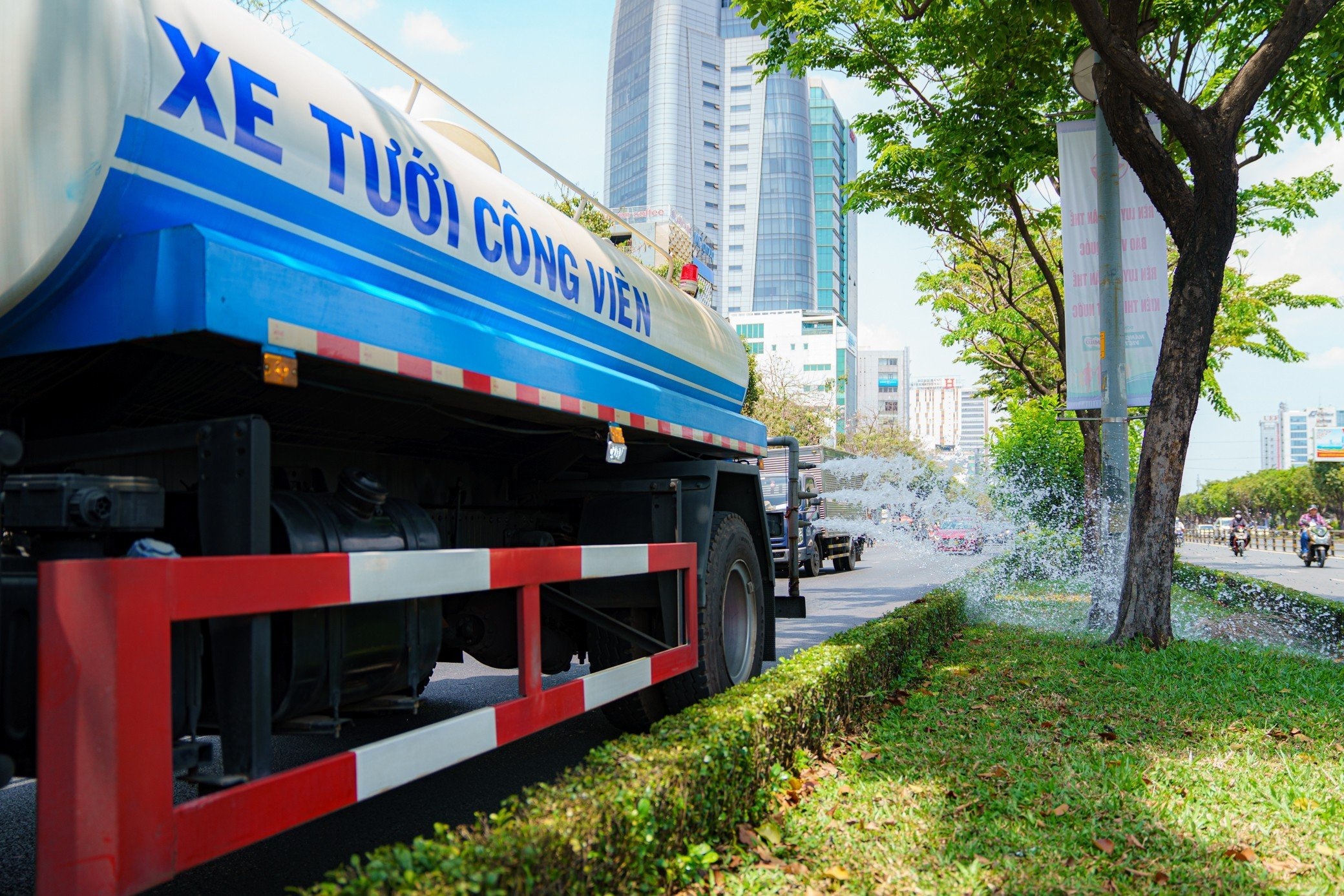 nang nong TP.HCM anh 8