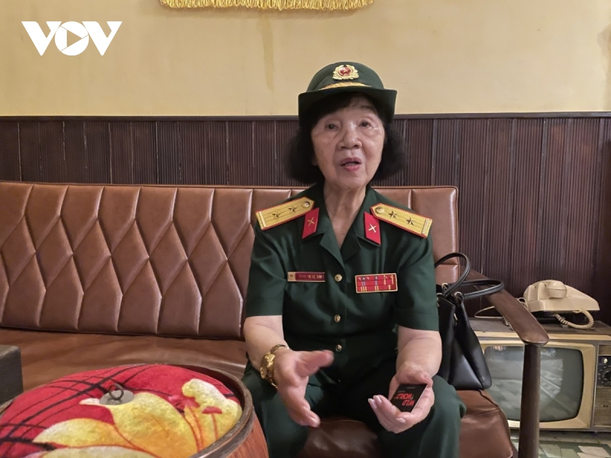 nguoi giau lam cach mang anh 3