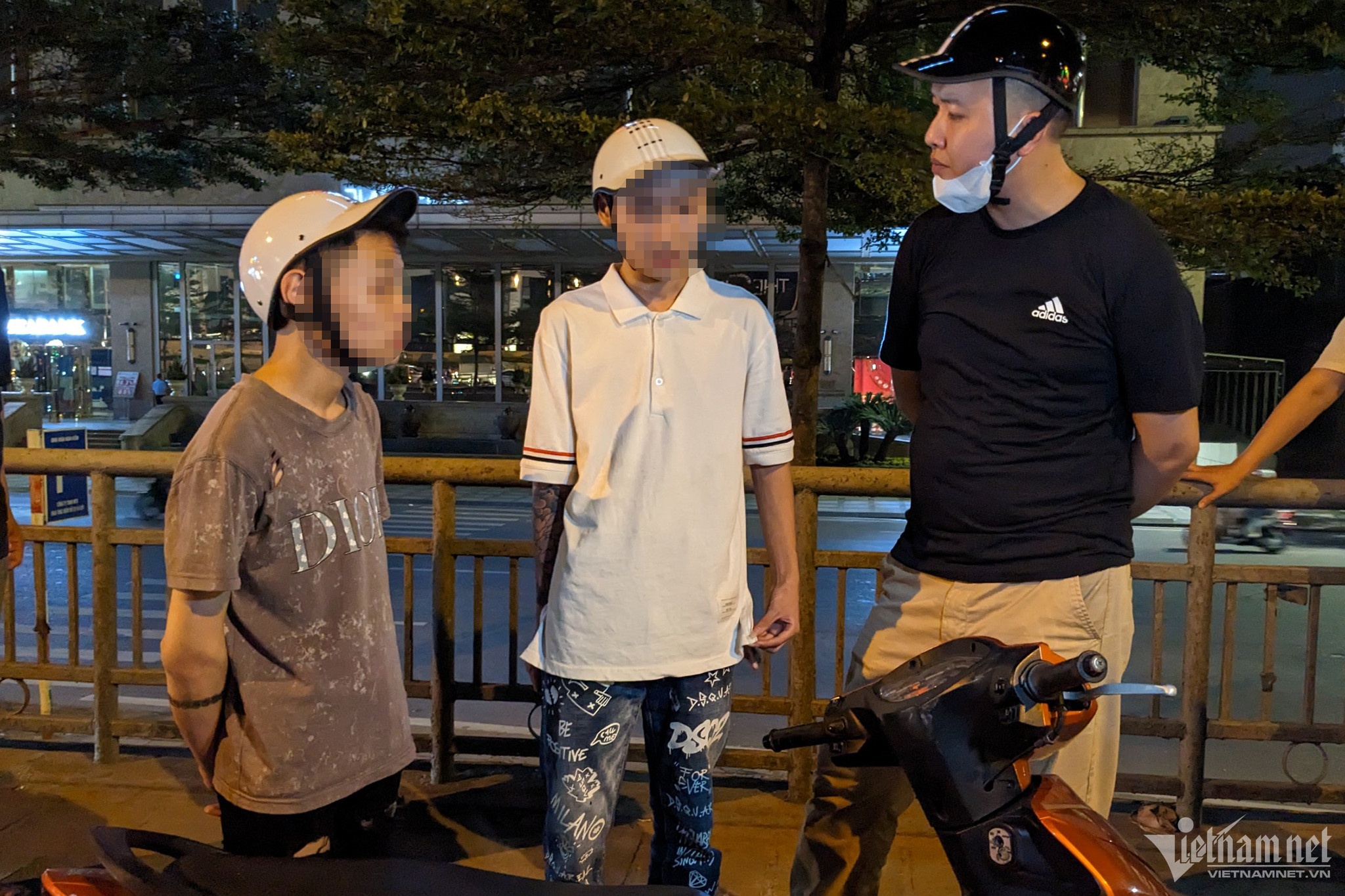 quai xe dua xe anh 3